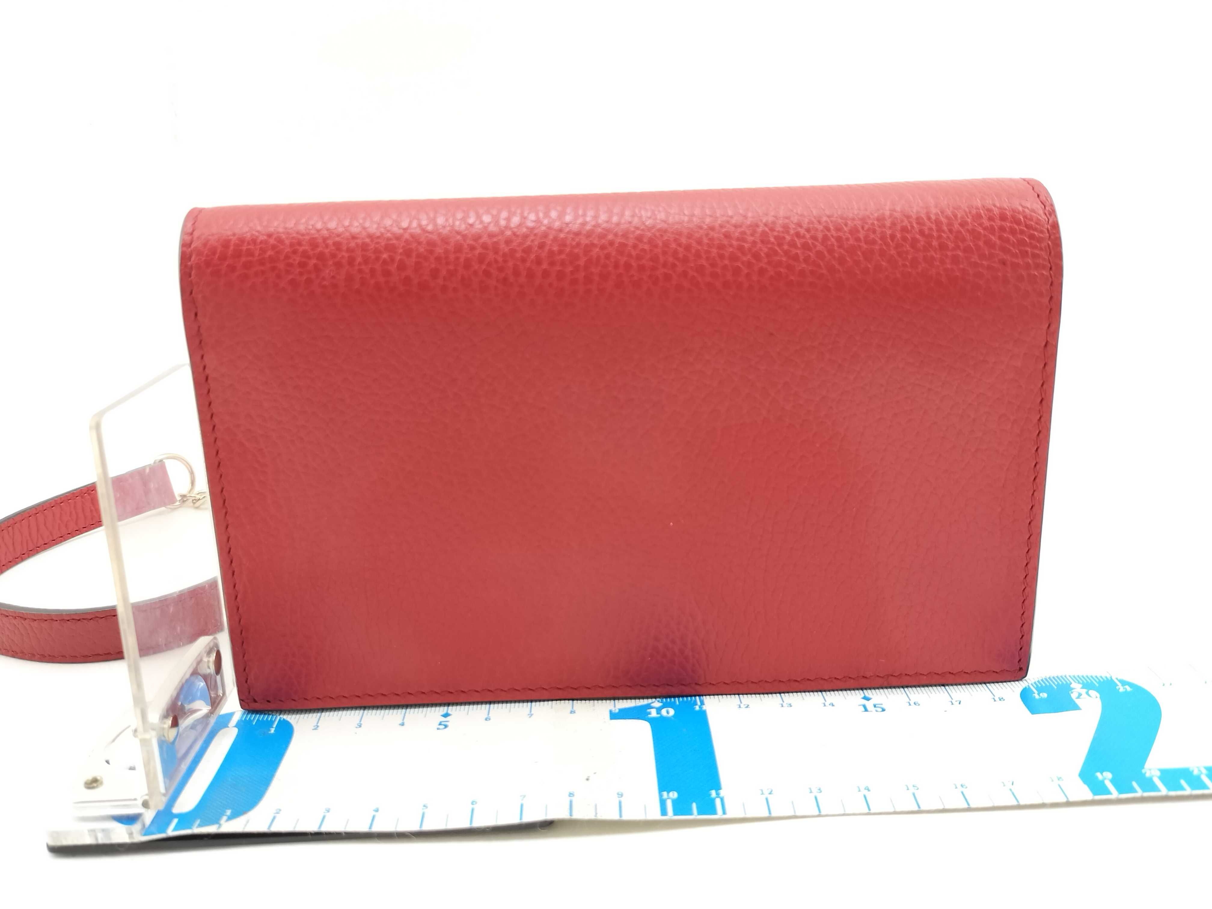 Interlocking Mini Chain Crossbody Bag Red Clutch Bag — view 2