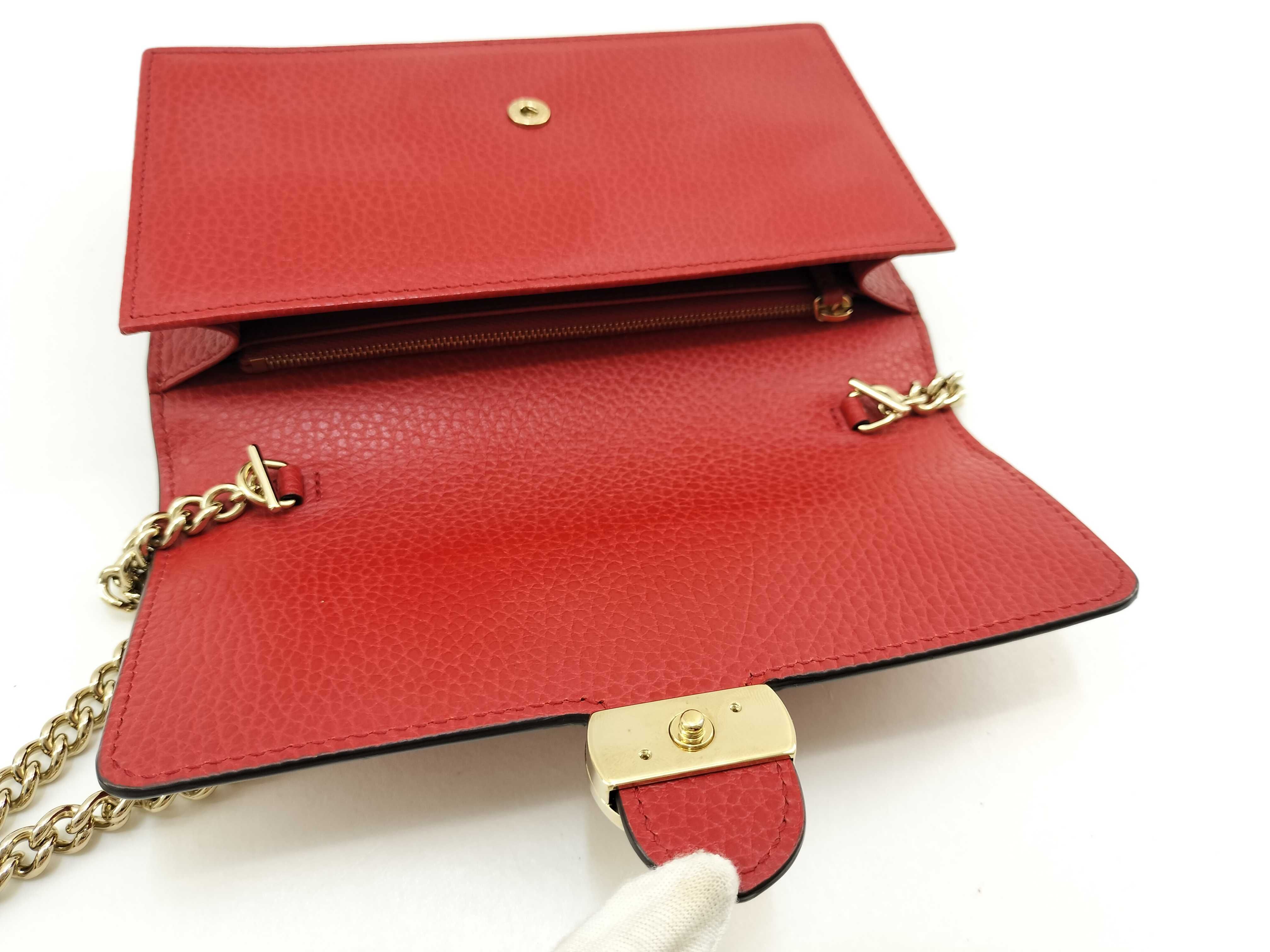 Interlocking Mini Chain Crossbody Bag Red Clutch Bag — view 11