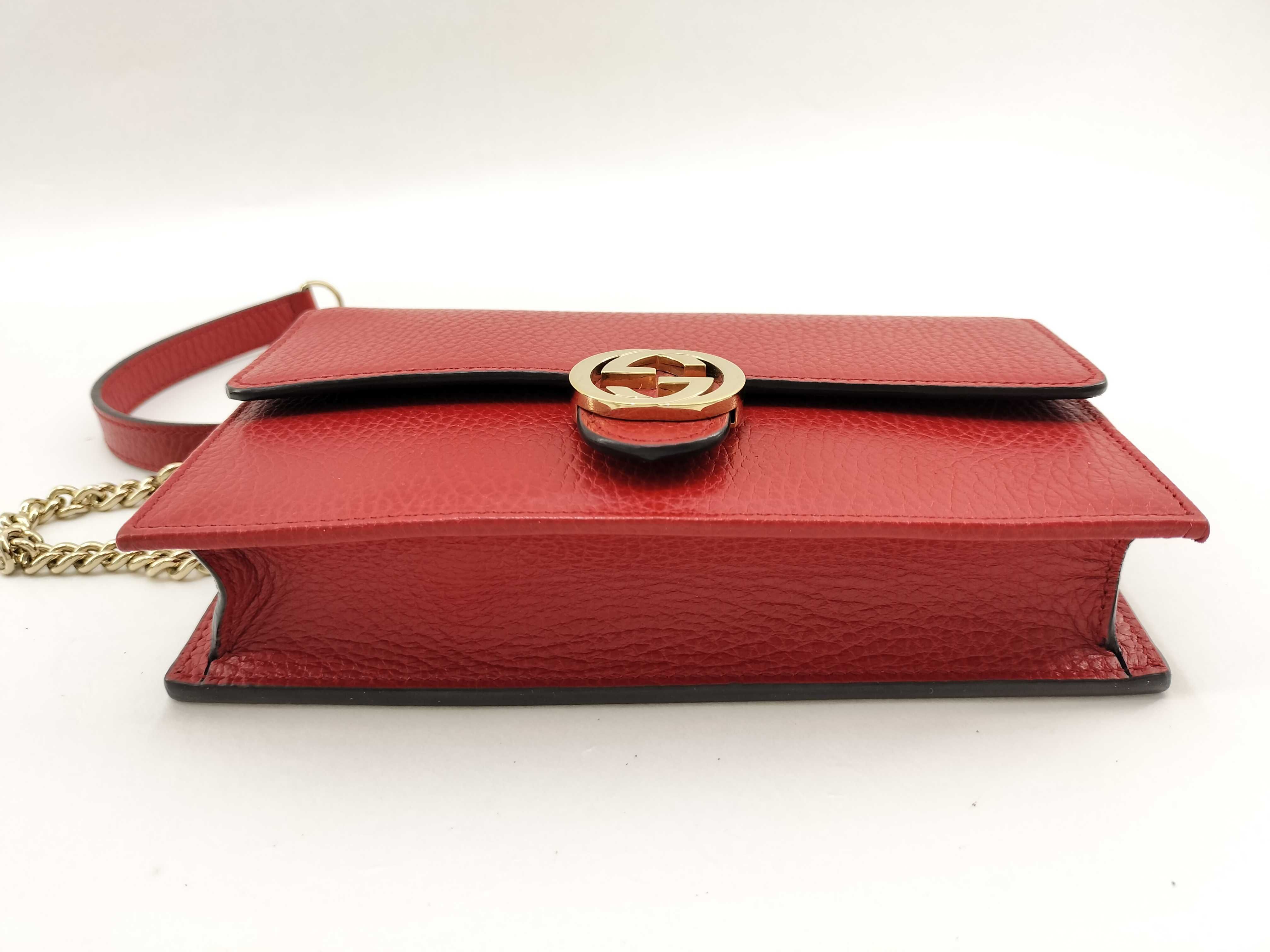 Interlocking Mini Chain Crossbody Bag Red Clutch Bag — view 3