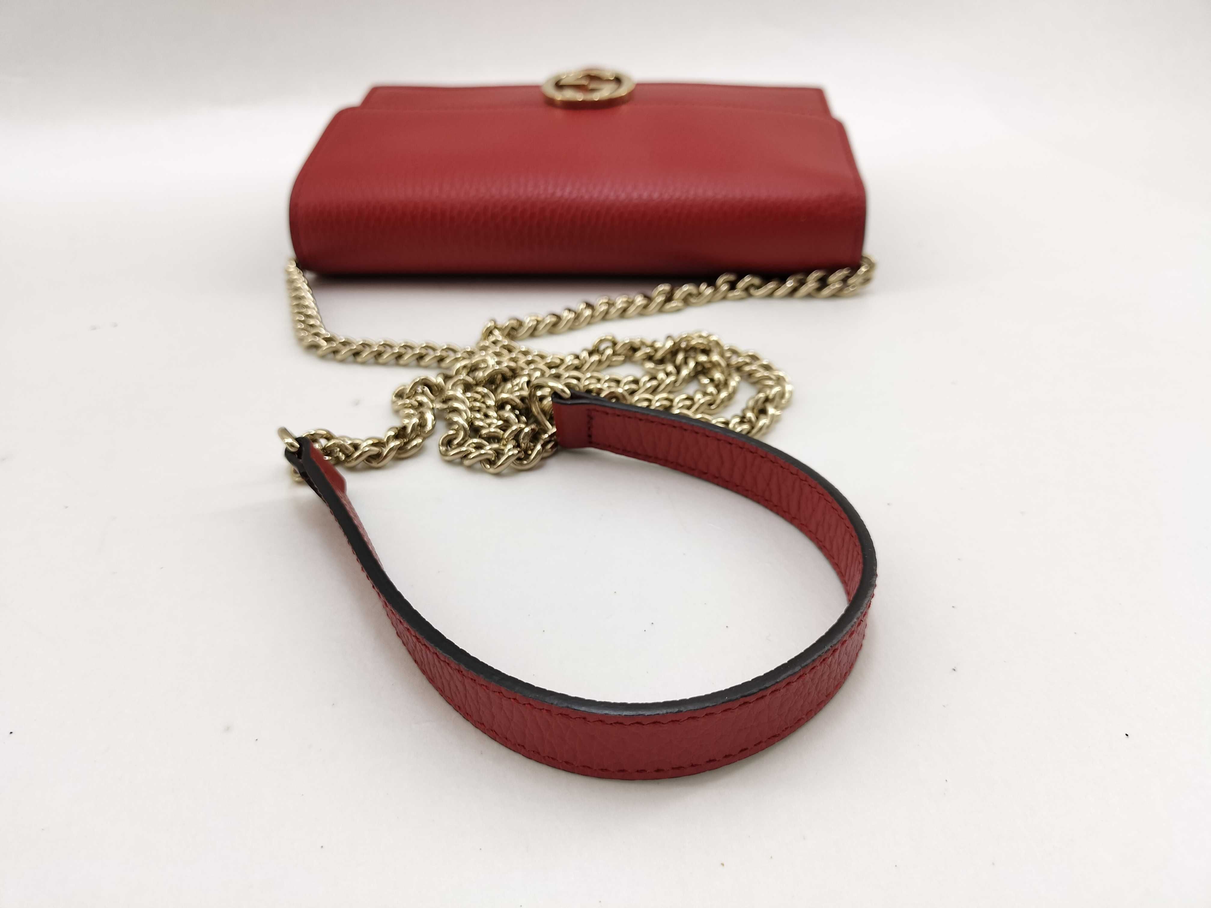 Interlocking Mini Chain Crossbody Bag Red Clutch Bag — view 8