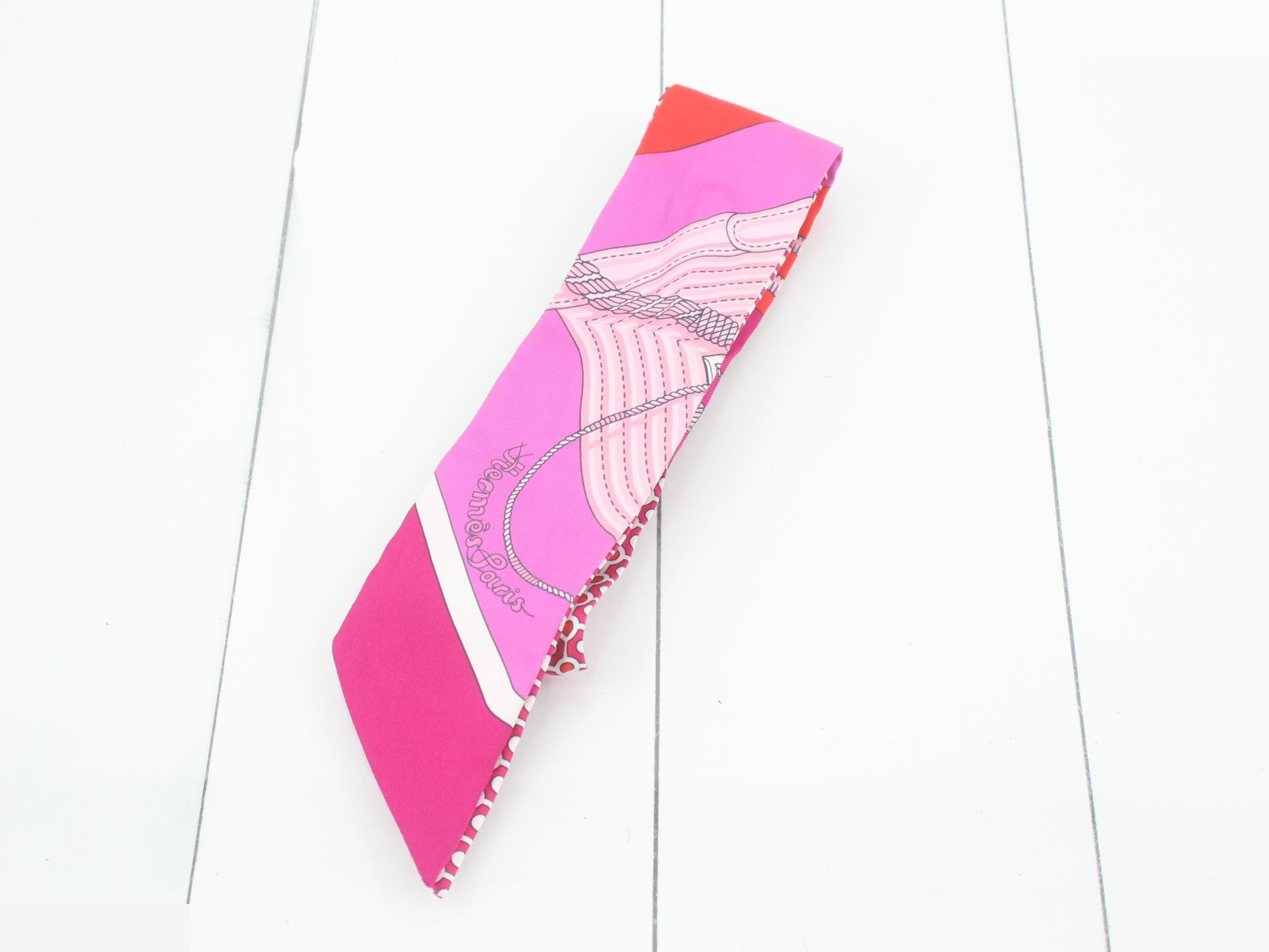 Twilly scarf with box