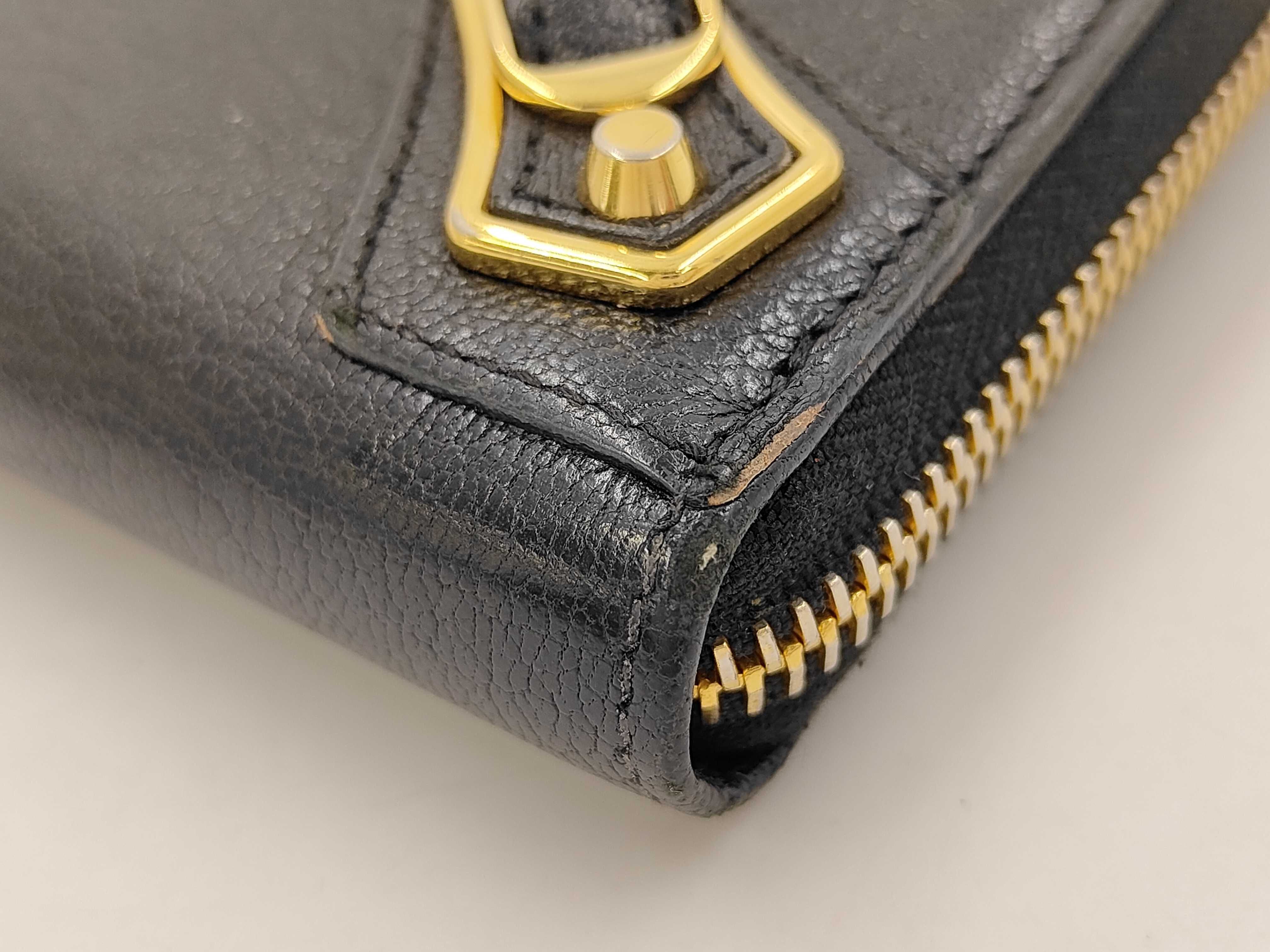 wallet — view 2