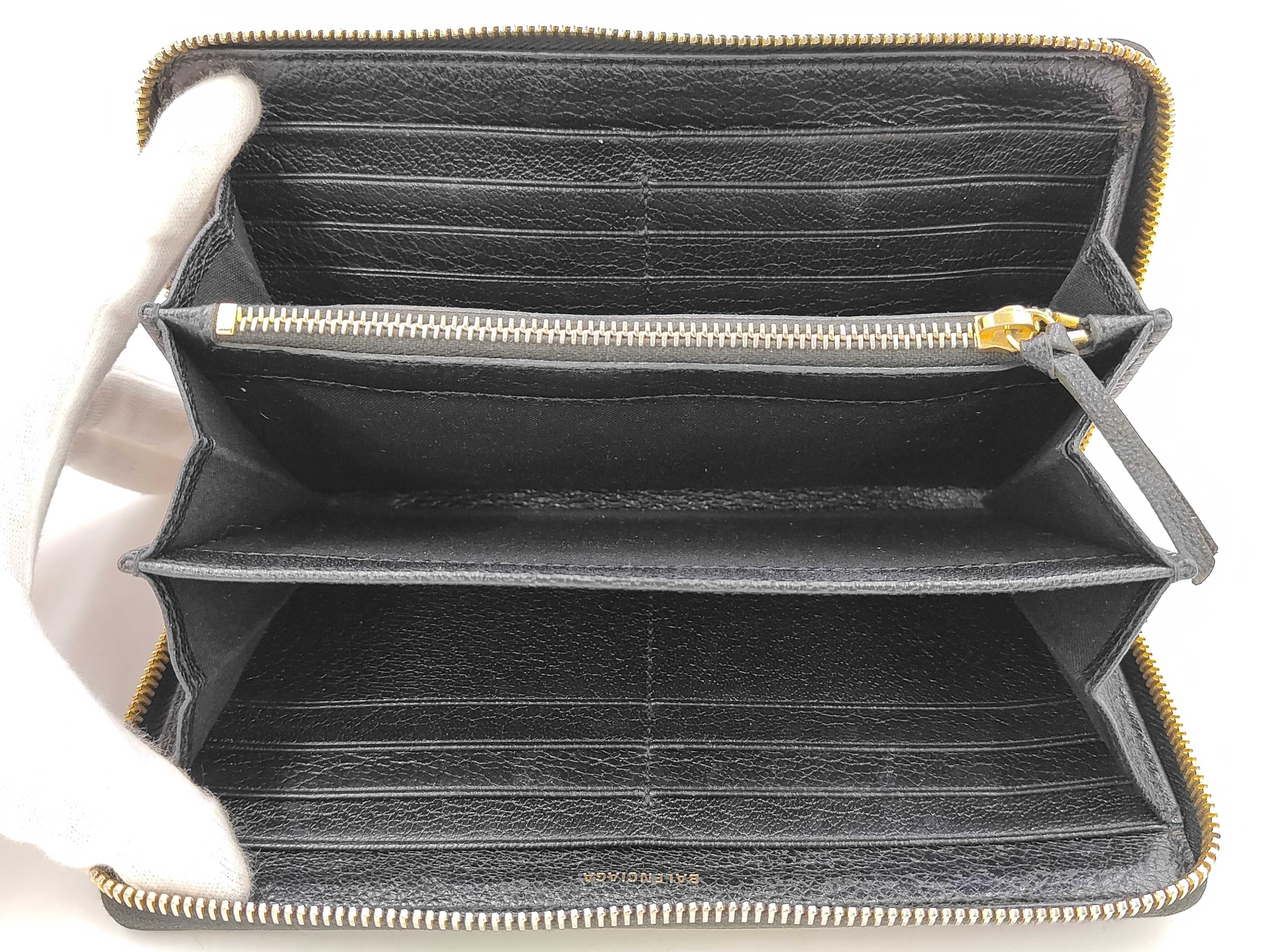 wallet — view 4