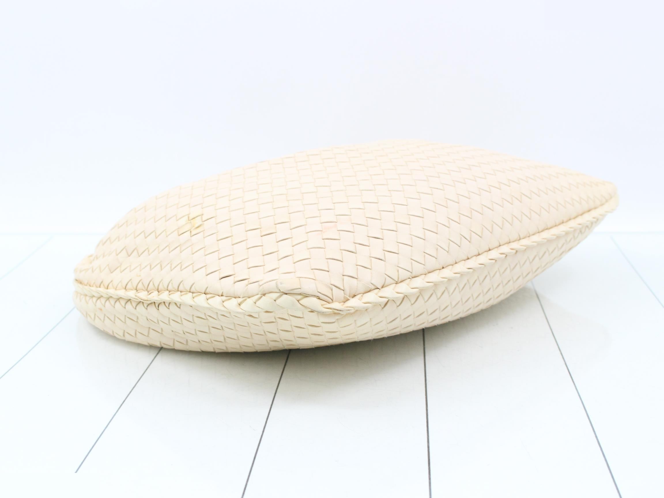 Intrecciato Hobo Leather Beige Gold — view 5