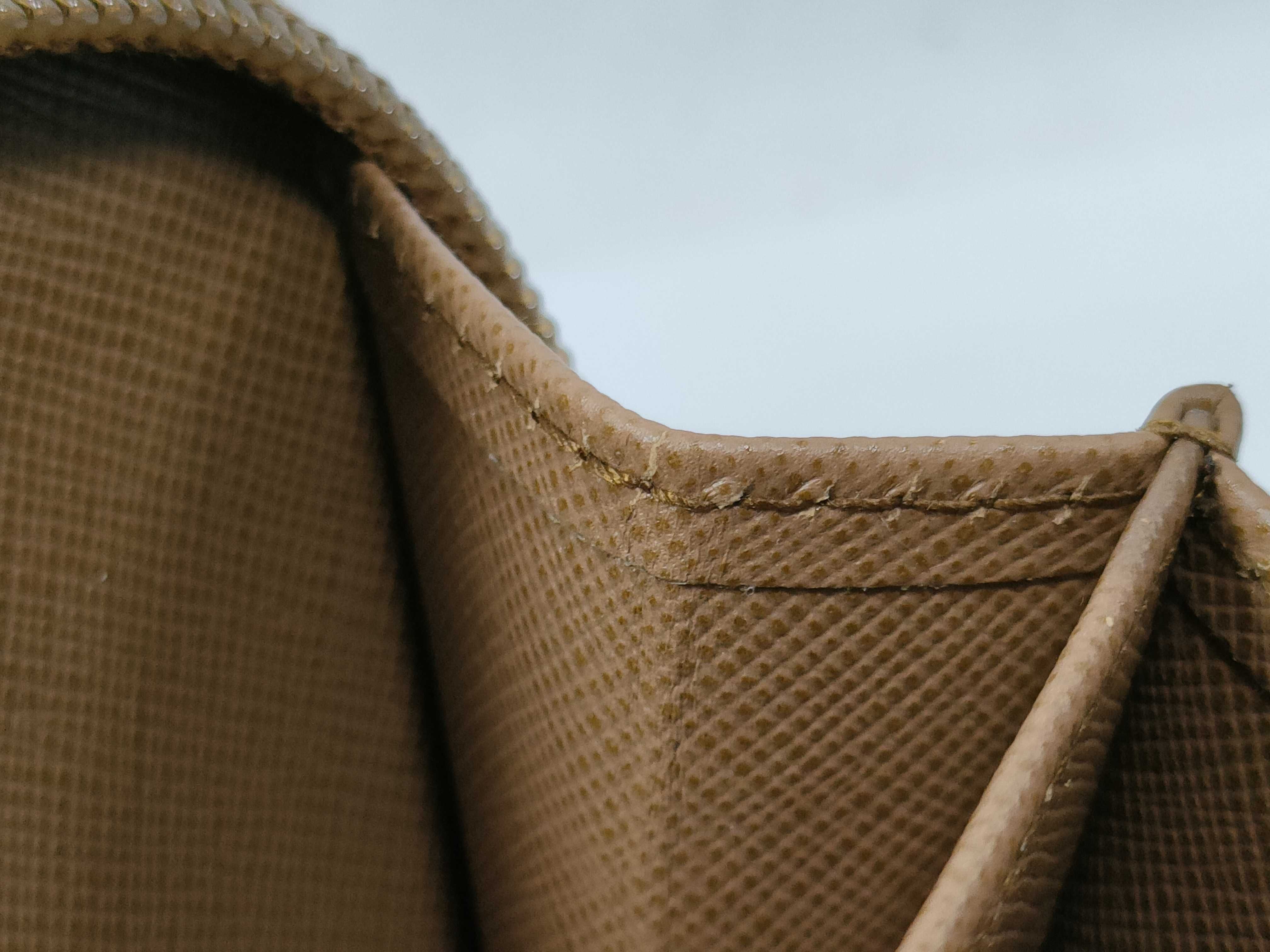Saffiano / Folding Wallet / Leather Wallet — view 9