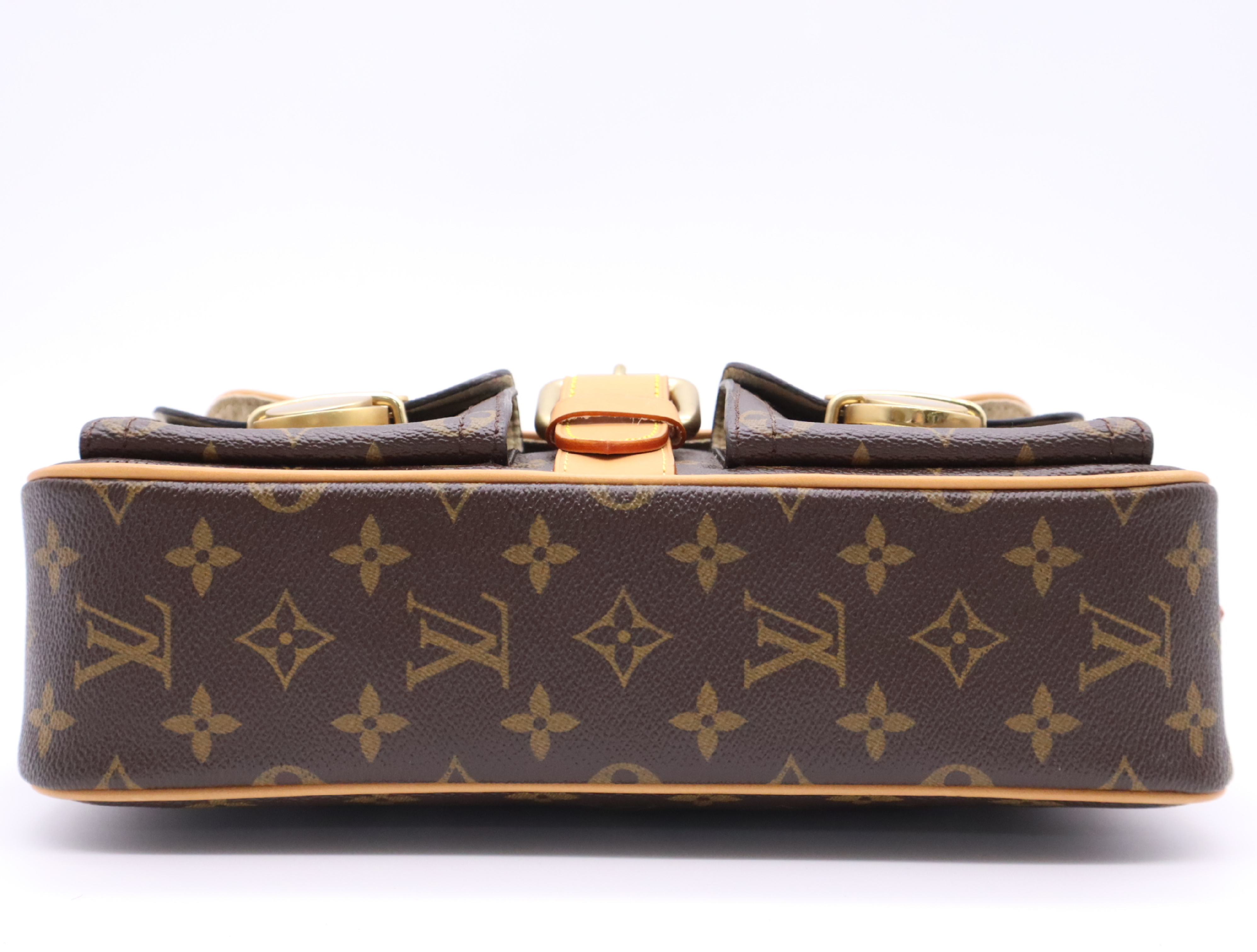 M40027 Monogram Hudson PM Shoulder Bag — view 4