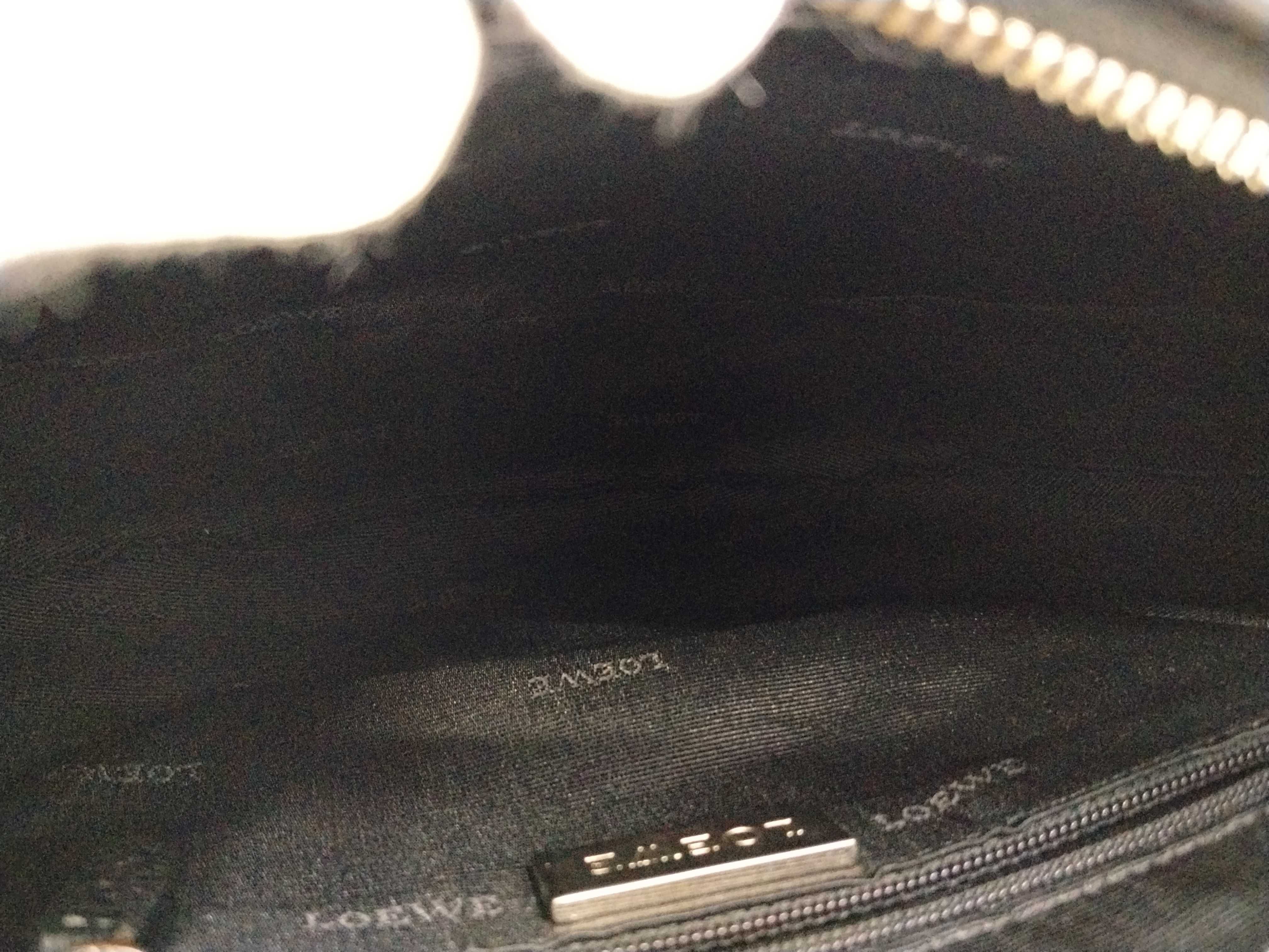 Half Moon Grain Leather Handbag/Shoulder Bag, Black — view 11