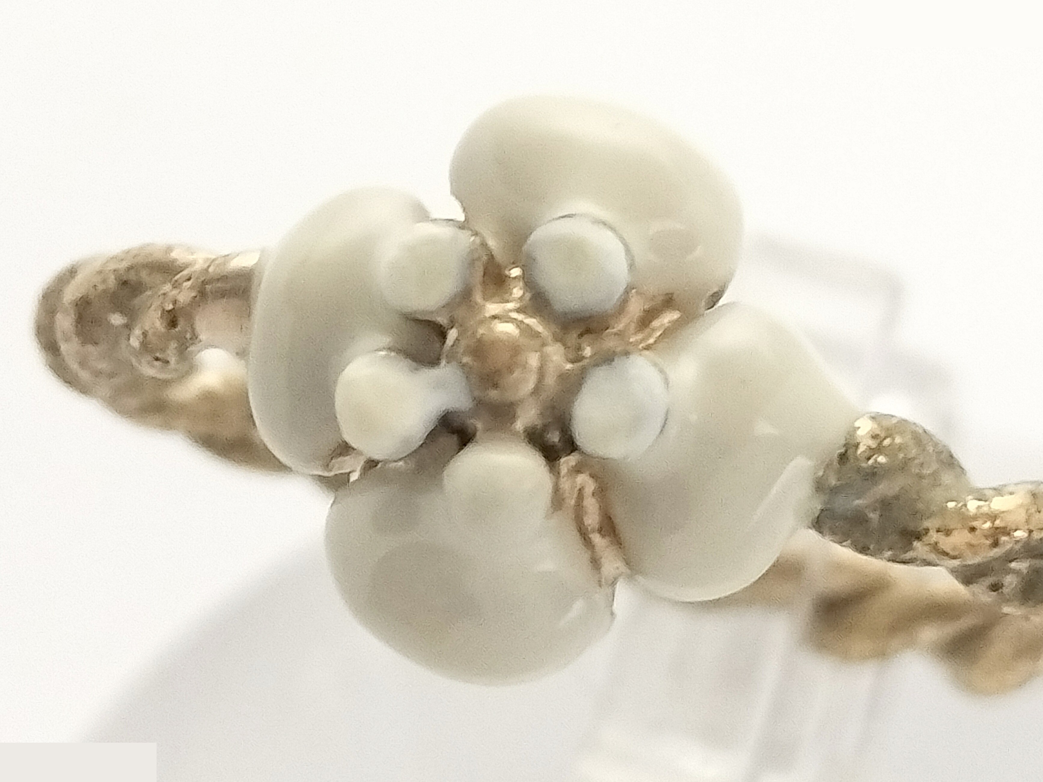 Camellia gold ring #9 — view 4