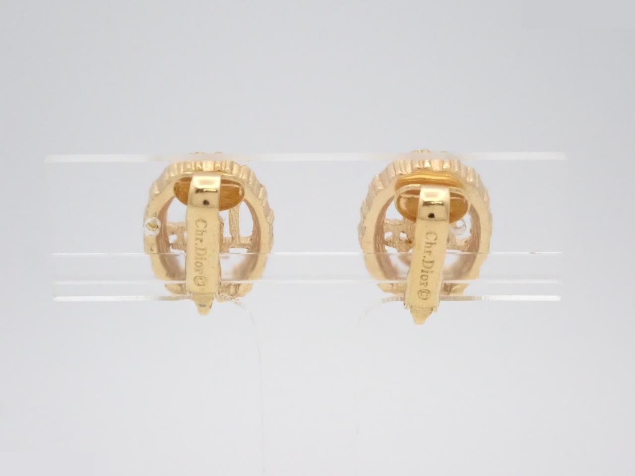 gold — view 2