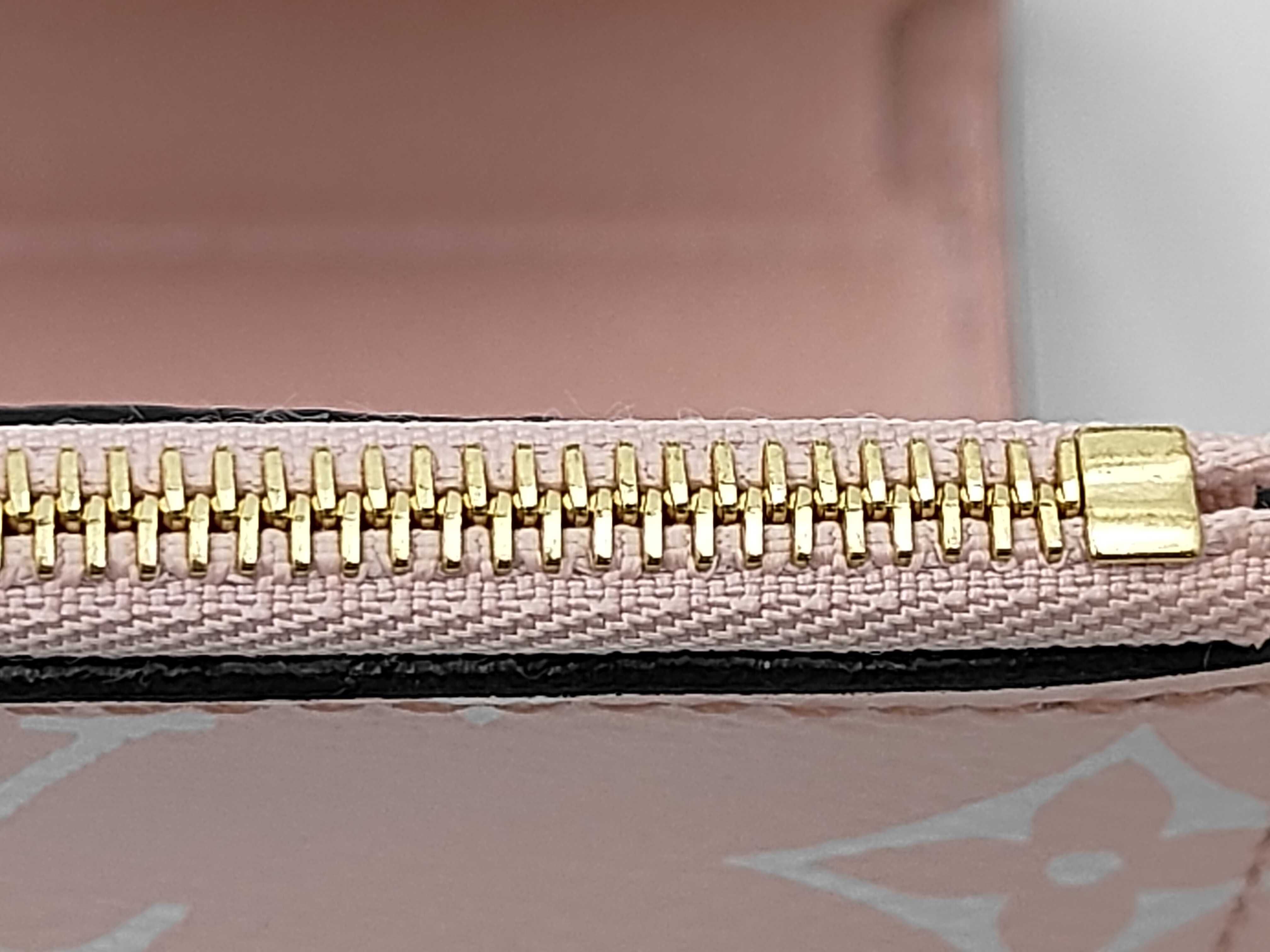 Monogram Giant Portefeuille Zoe M67641 Fold Wallet — view 5
