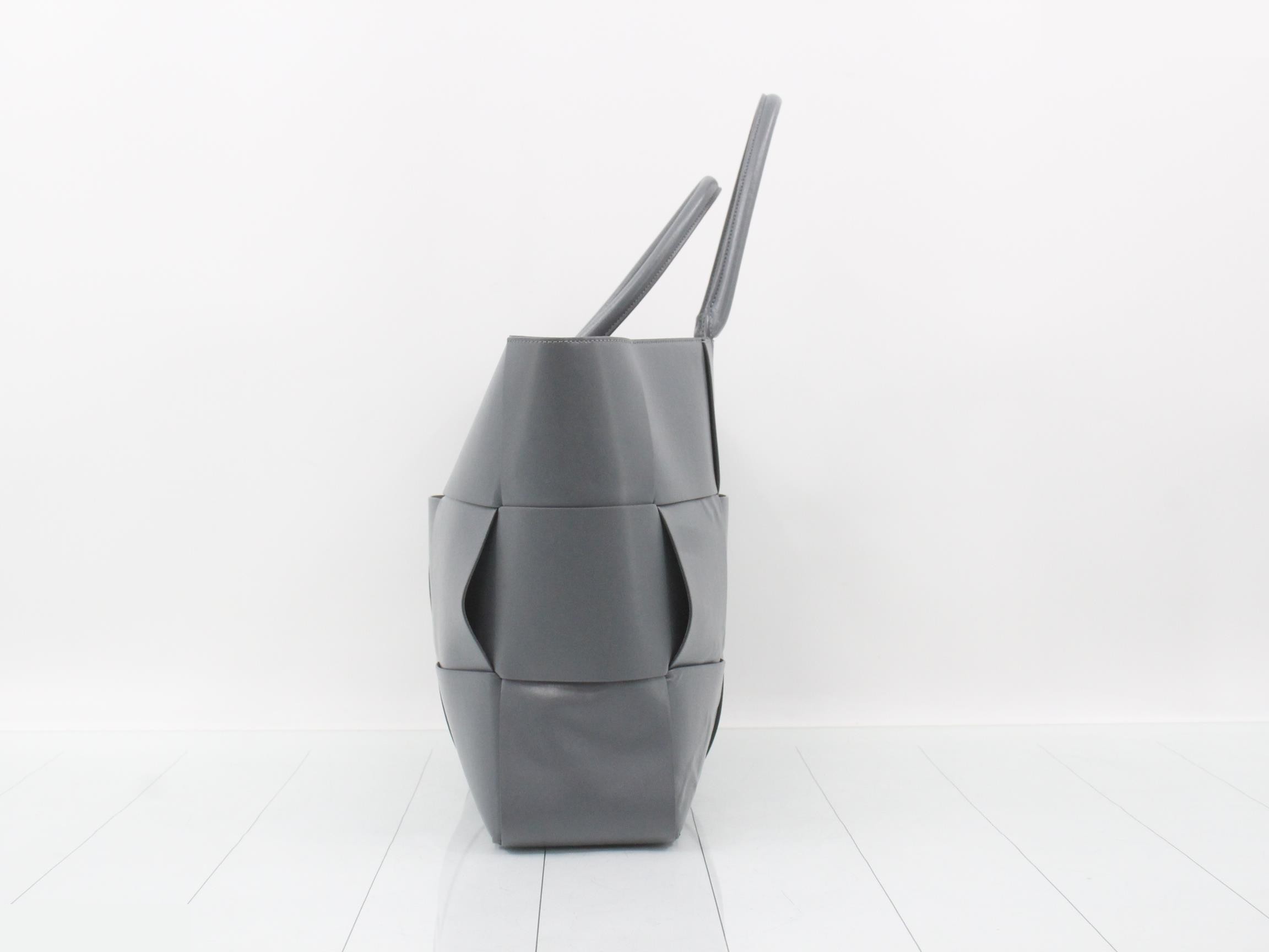Large Arcot Tote Bag Leather Tote Bag — view 4