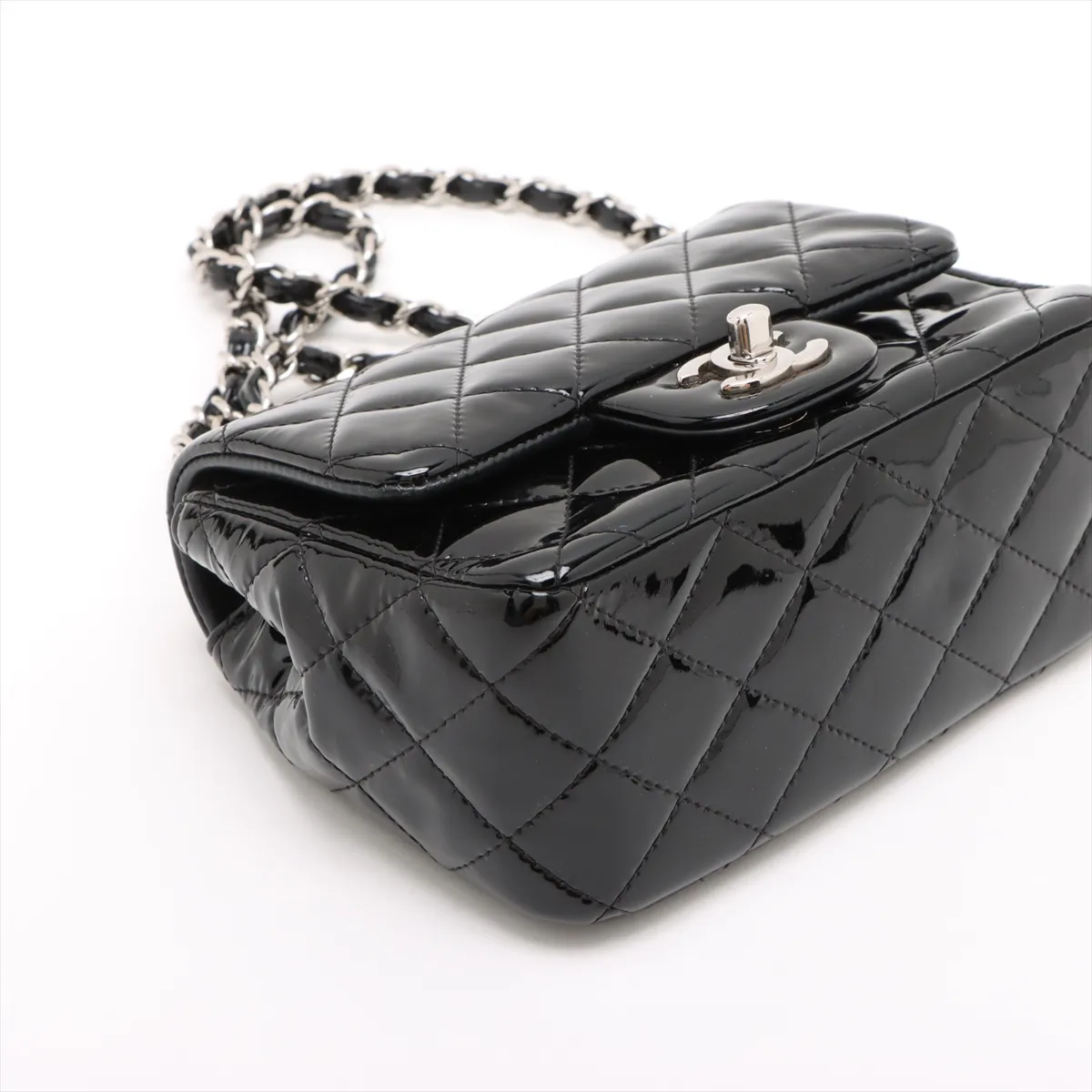 Mini Matelasse 17 Patent Leather Single Flap Single Chain Bag Black Silver Hardware 20453895 20th Series A35200 — view 4