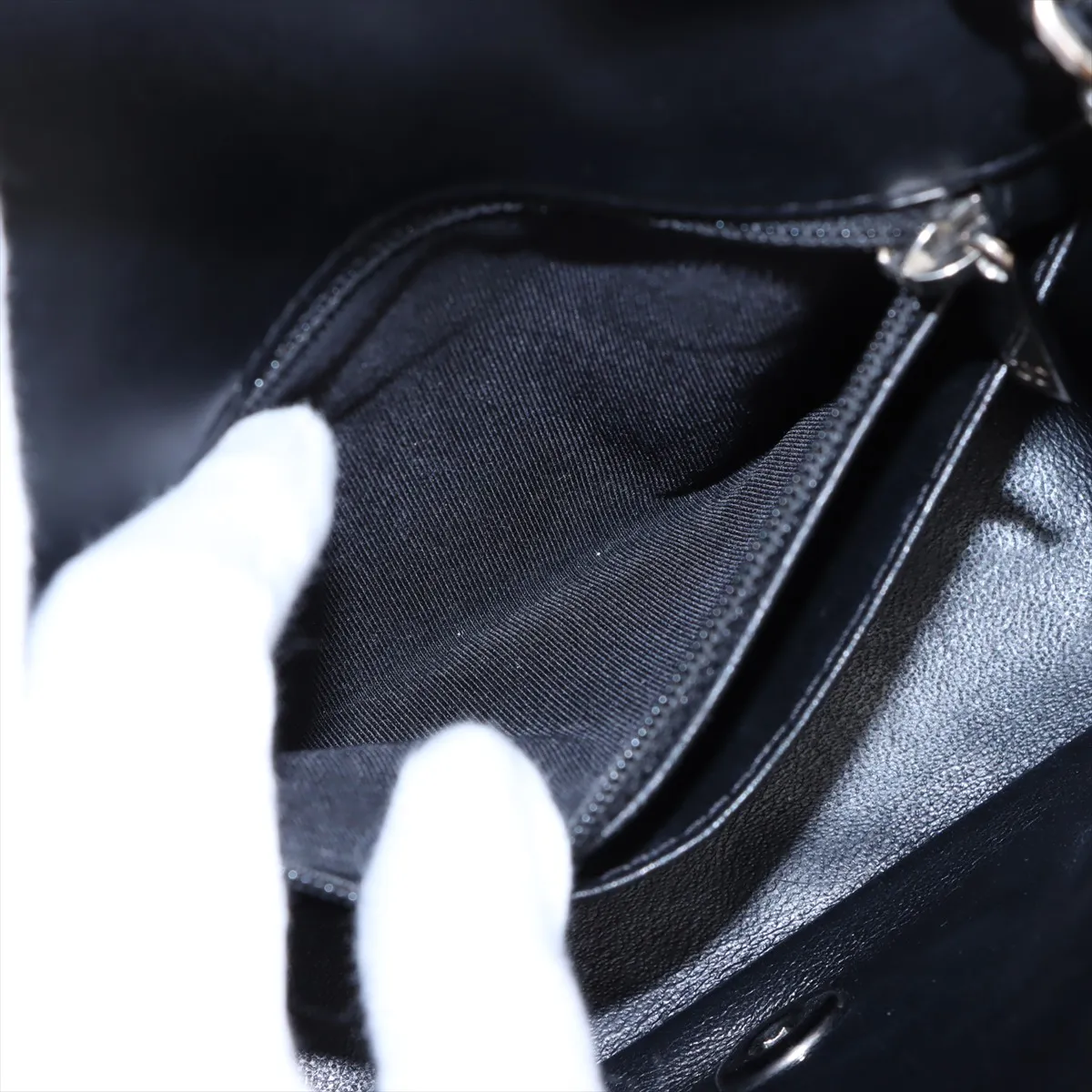Mini Matelasse 17 Patent Leather Single Flap Single Chain Bag Black Silver Hardware 20453895 20th Series A35200 — view 7