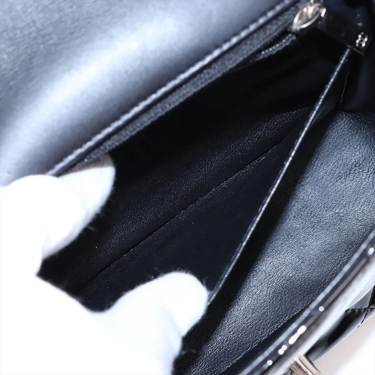 Mini Matelasse 17 Patent Leather Single Flap Single Chain Bag Black Silver Hardware 20453895 20th Series A35200 — view 8