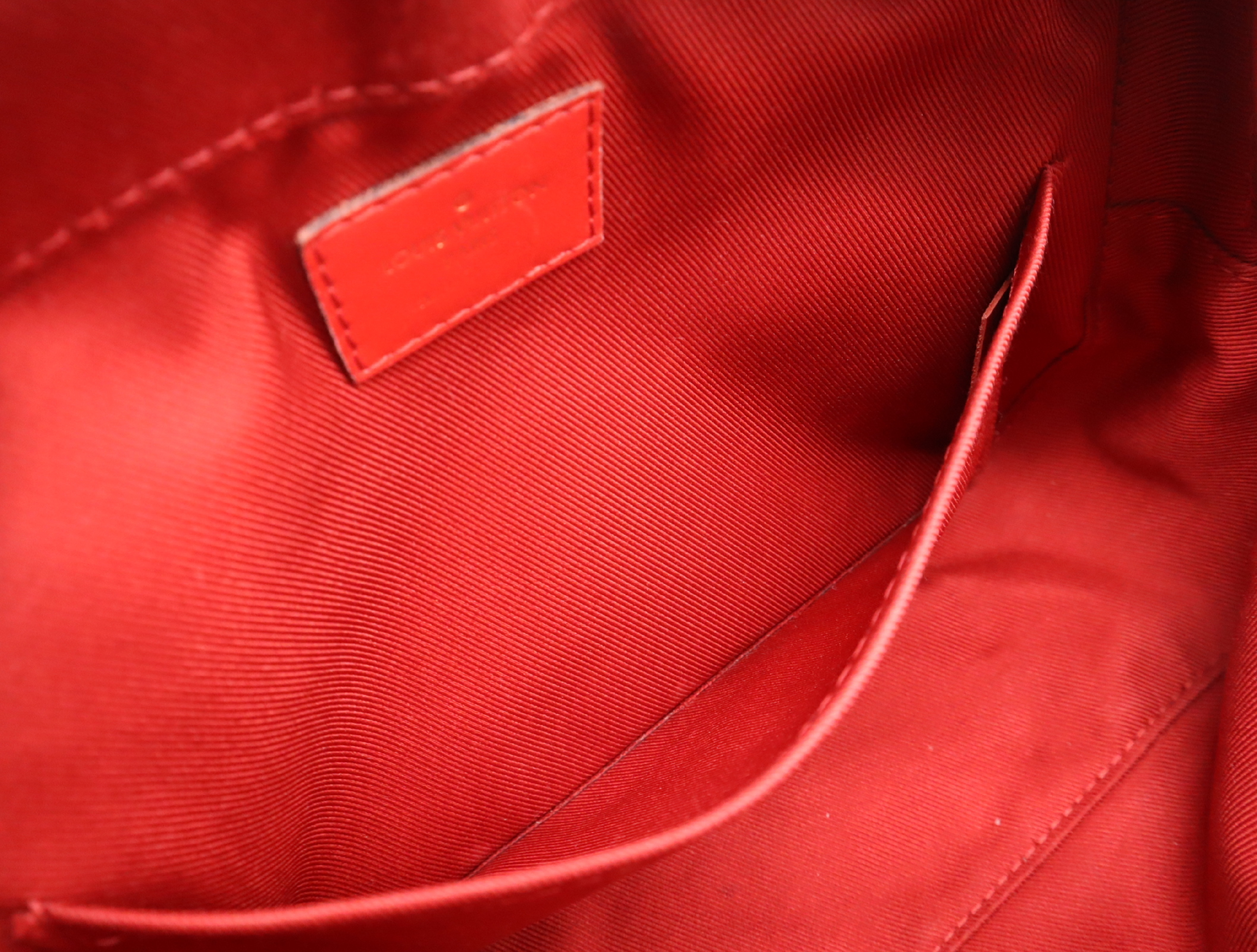 M43556 Monogram Saint-Onge Coquelicot Brown x Red Shoulder Bag — view 15