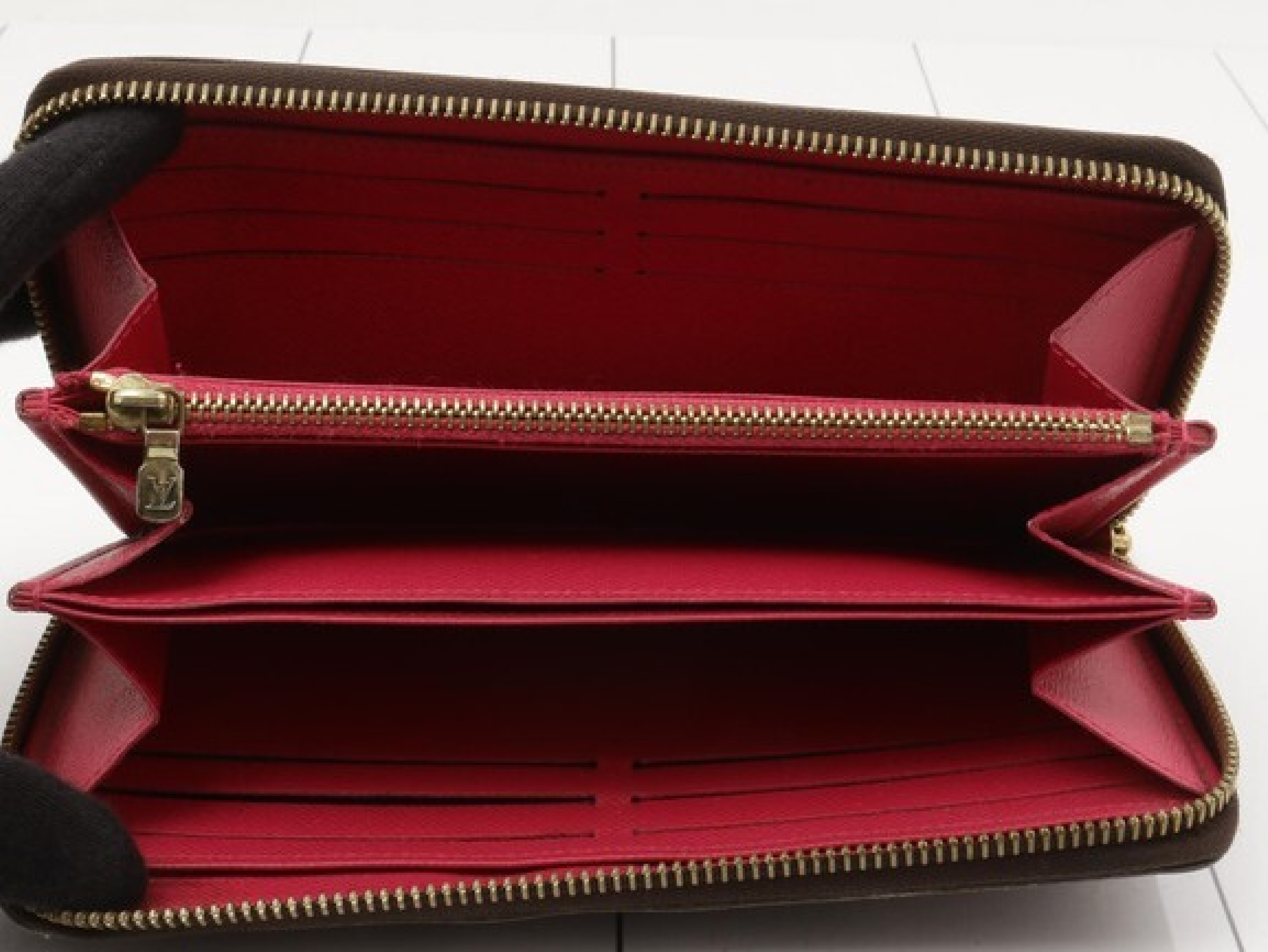 Holiday Collection_N20257 Wallet — view 3
