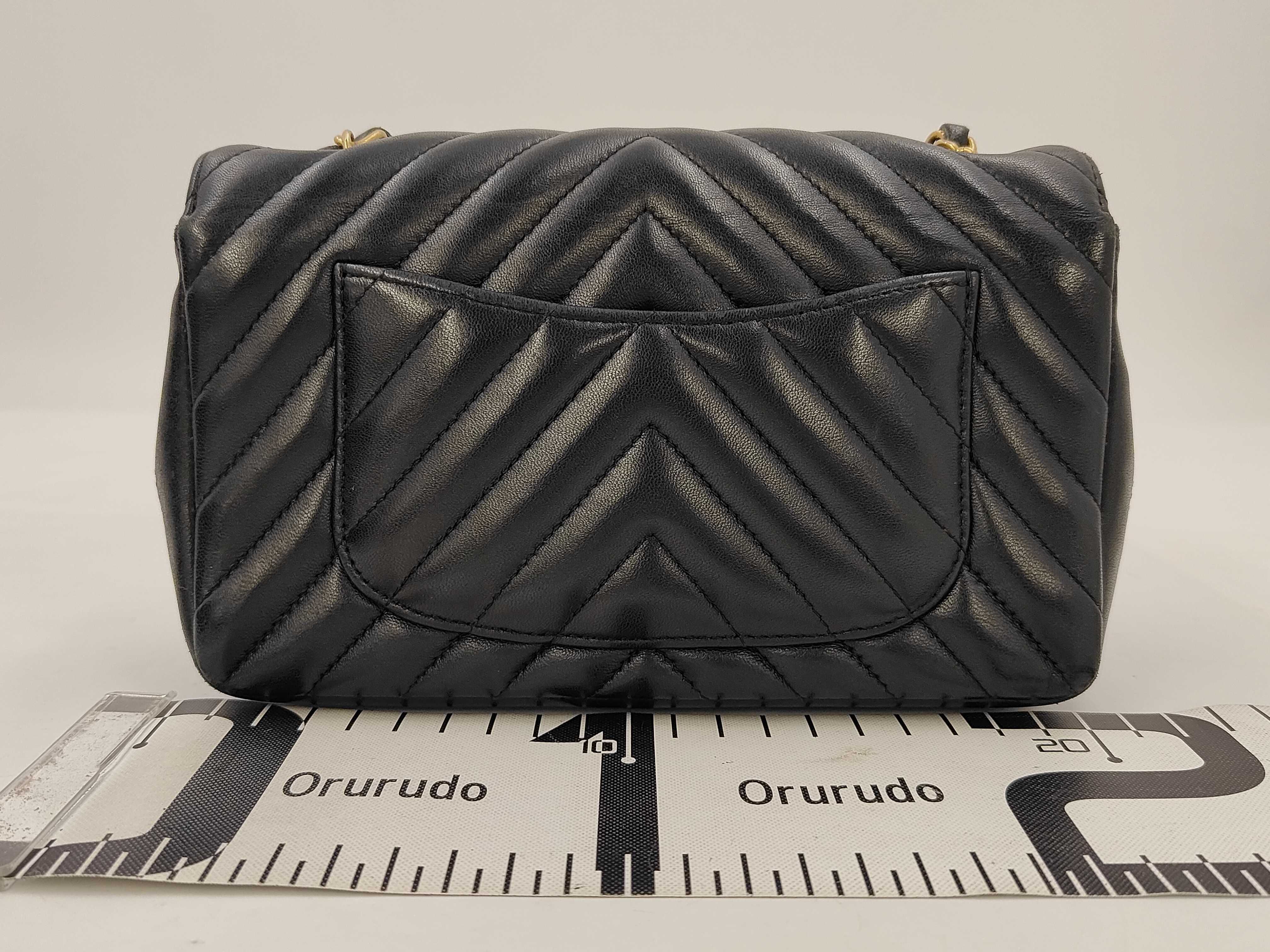 Matelassé 20 V-stitch Chevron Lambskin Gold Hardware Chain Shoulder Bag, Serial Number 28, Black Shoulder Bag — view 2