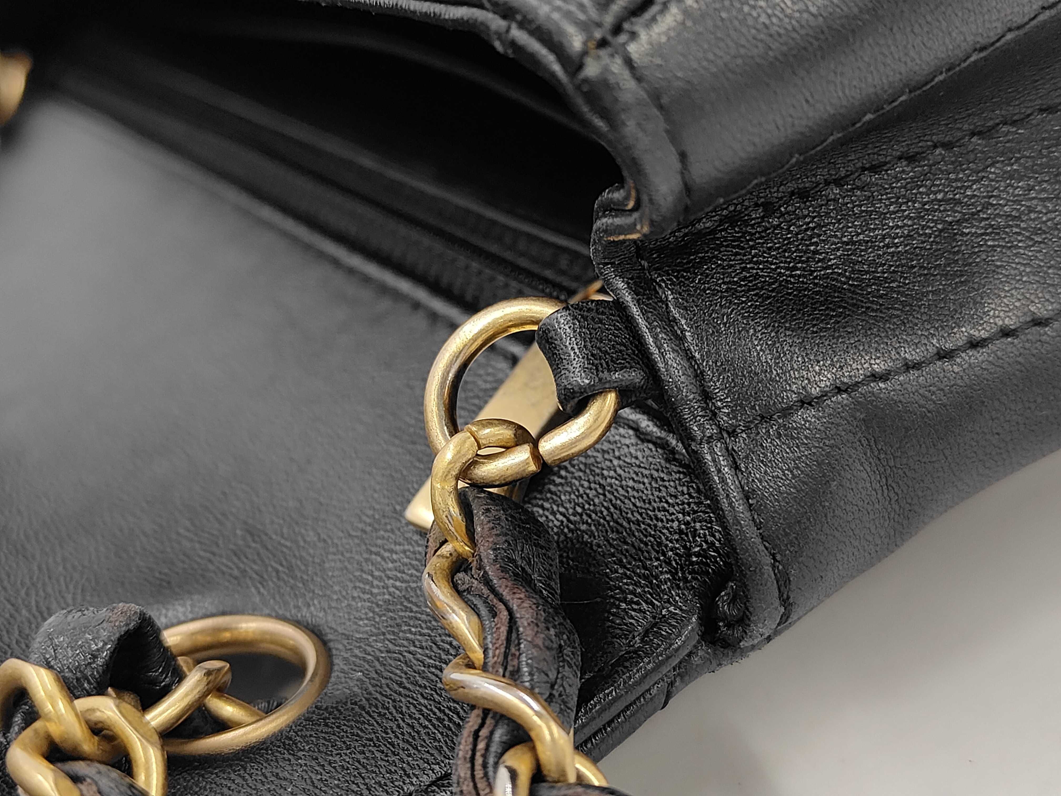 Matelassé 20 V-stitch Chevron Lambskin Gold Hardware Chain Shoulder Bag, Serial Number 28, Black Shoulder Bag — view 5