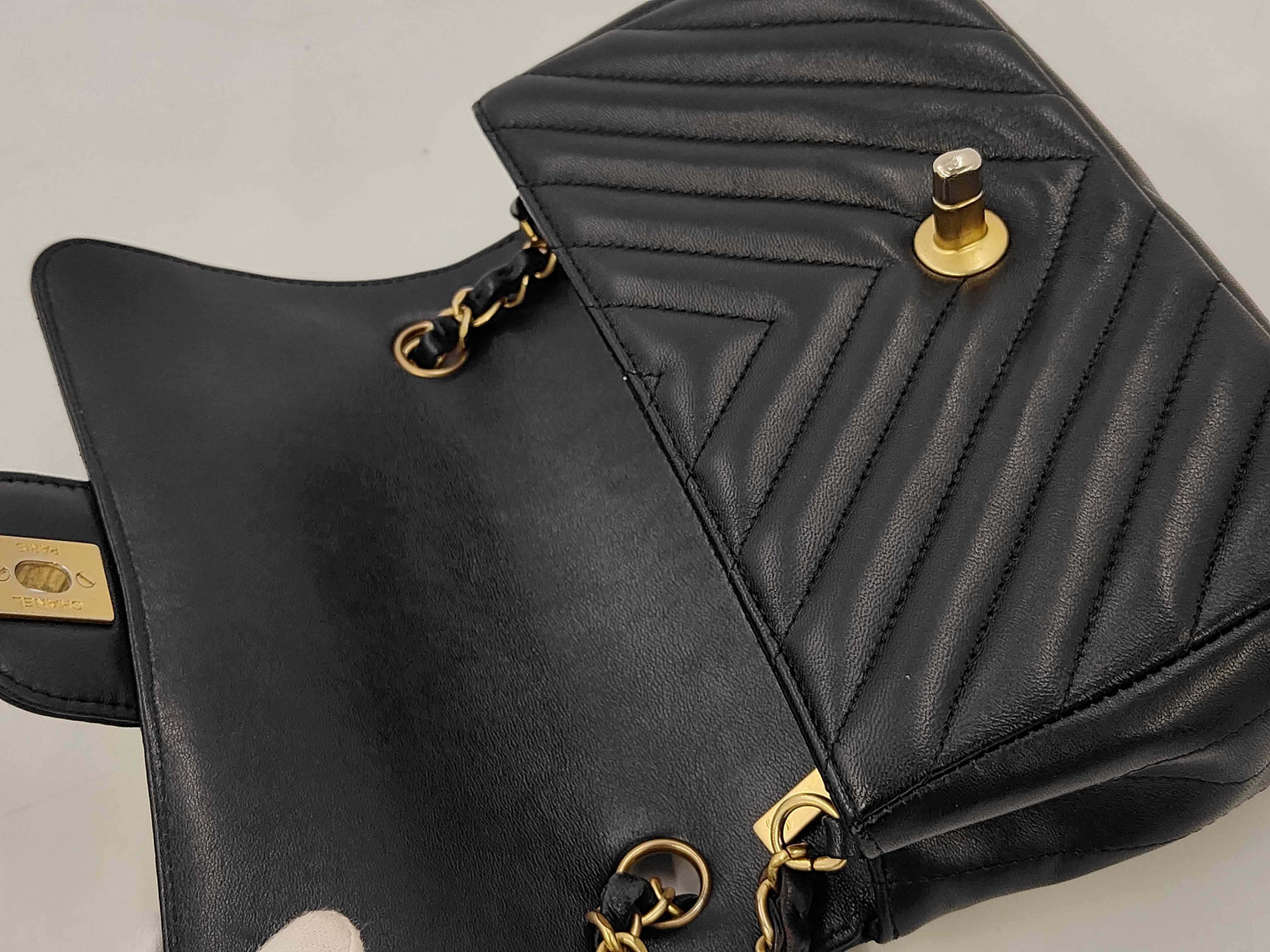 Matelassé 20 V-stitch Chevron Lambskin Gold Hardware Chain Shoulder Bag, Serial Number 28, Black Shoulder Bag — view 6