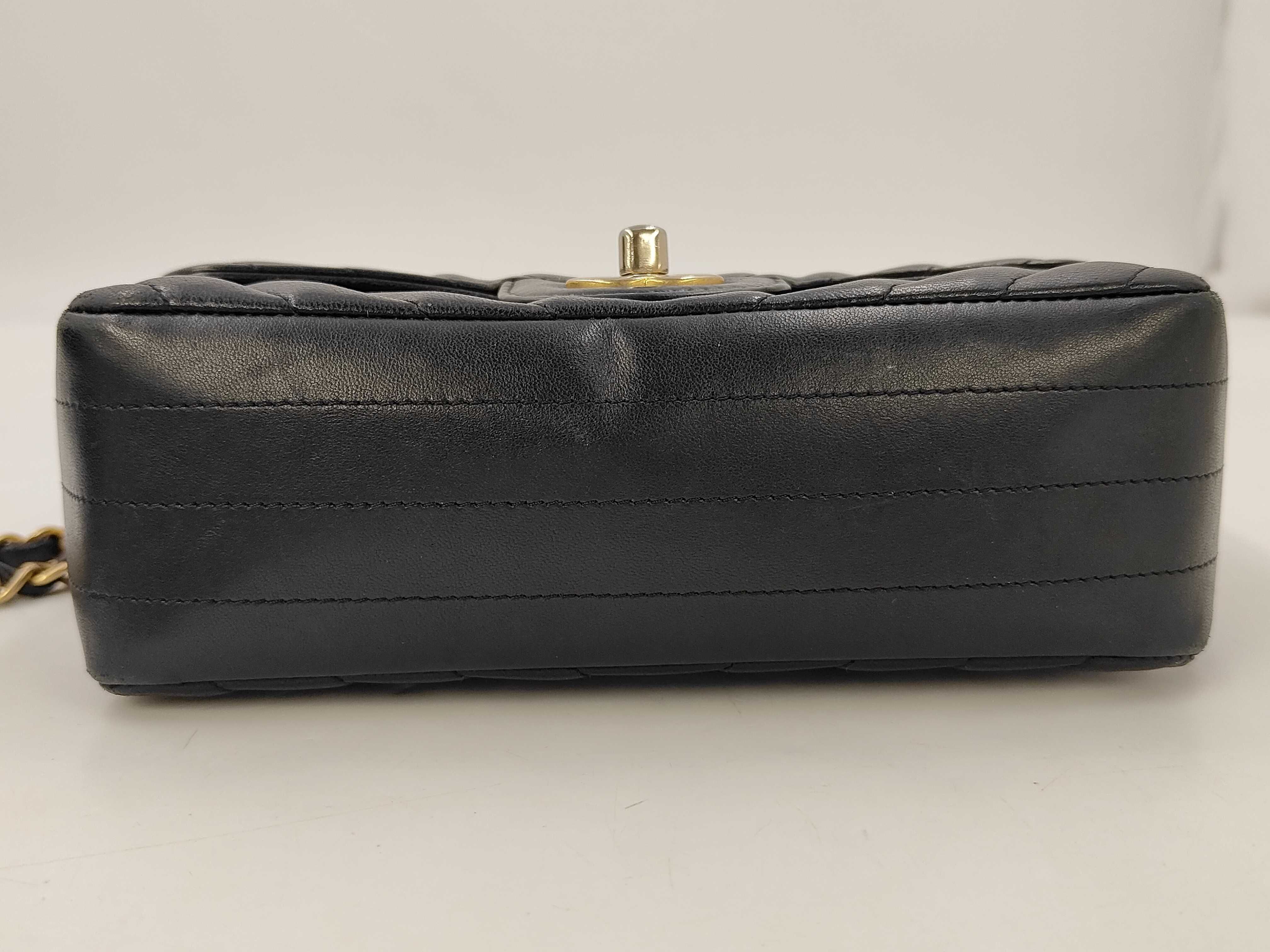 Matelassé 20 V-stitch Chevron Lambskin Gold Hardware Chain Shoulder Bag, Serial Number 28, Black Shoulder Bag — view 8
