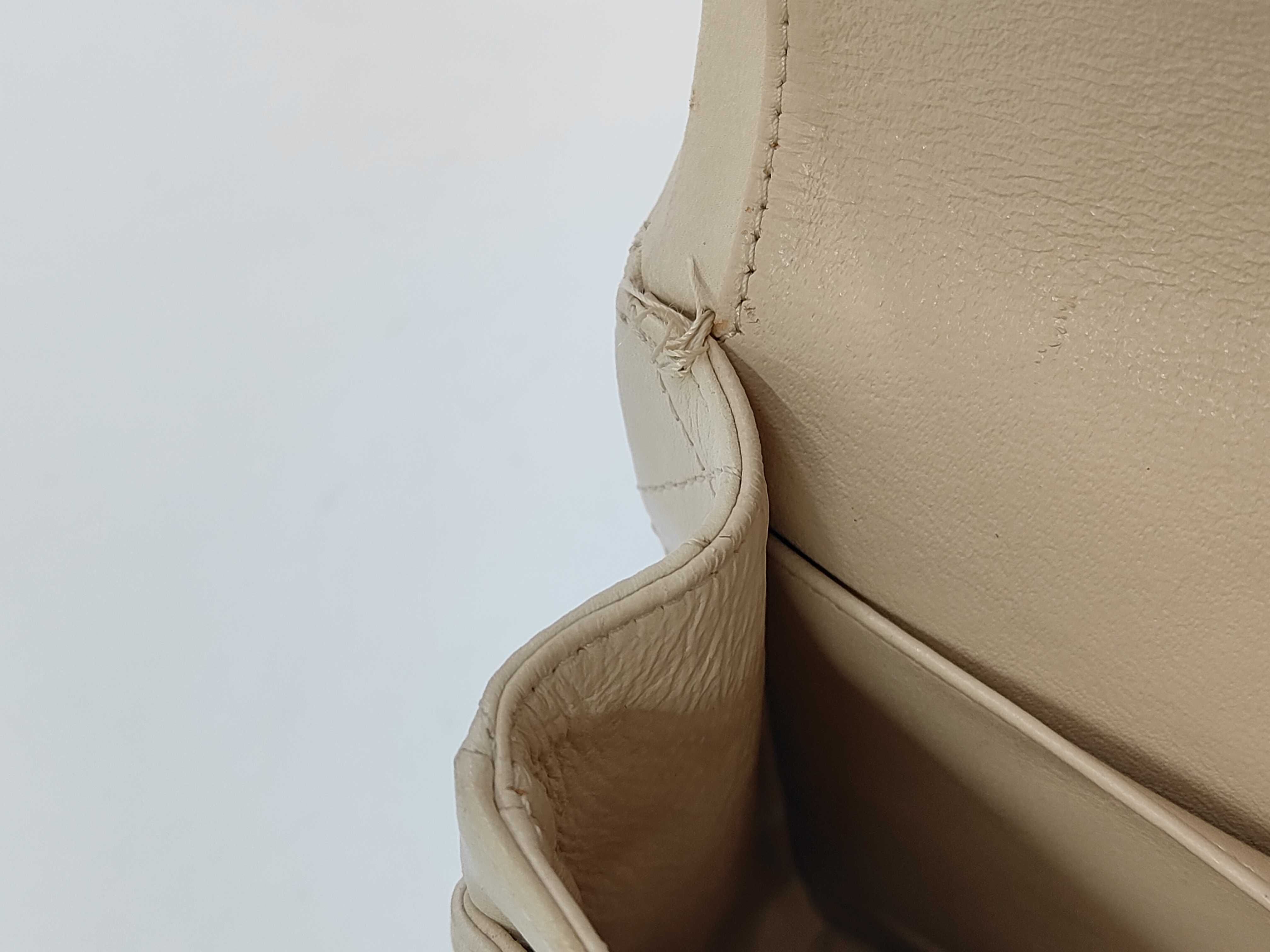 Lambskin Matelassé 25 WW (Serial No. 9) Beige Shoulder Bag with Gold Hardware — view 11