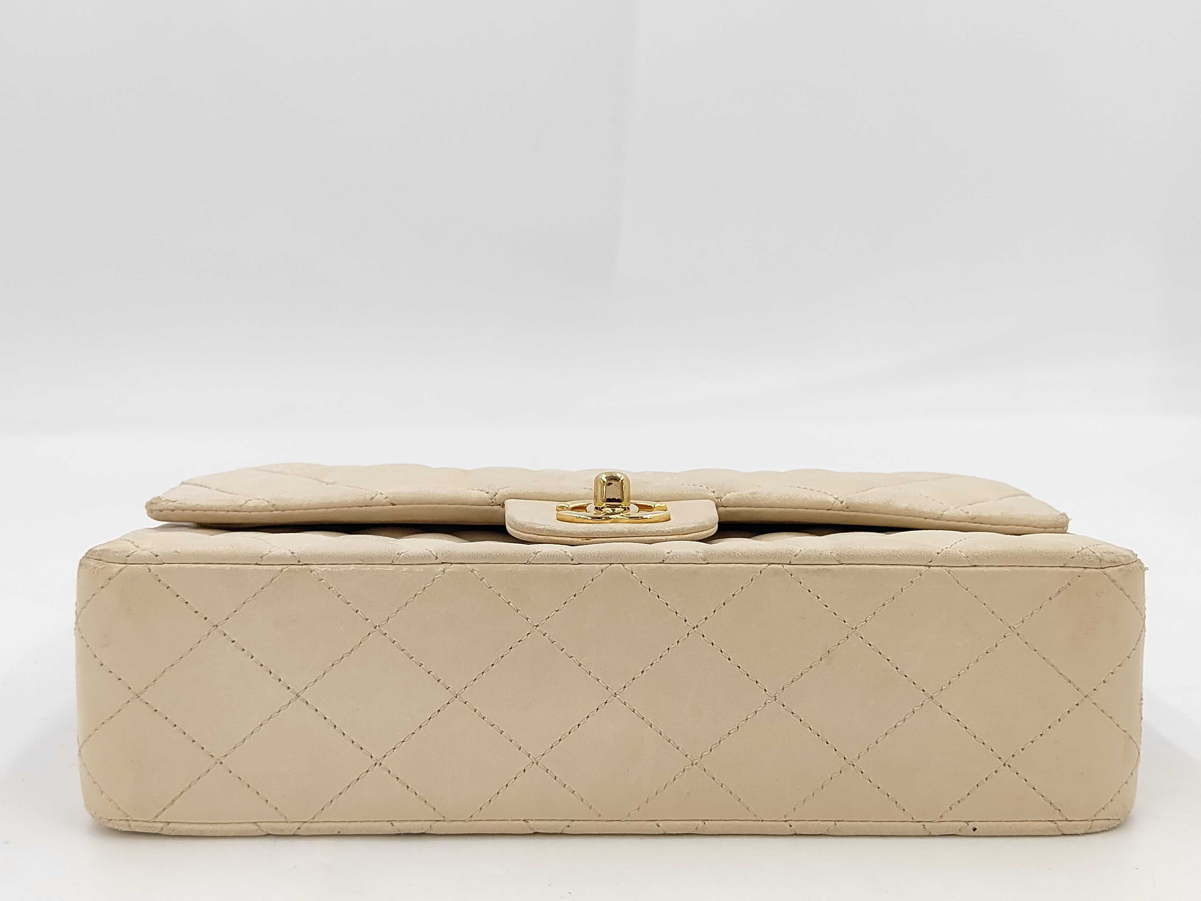 Lambskin Matelassé 25 WW (Serial No. 9) Beige Shoulder Bag with Gold Hardware — view 4