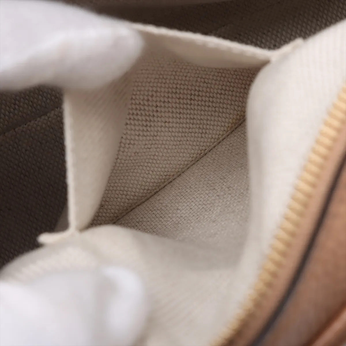 Soho Leather Shoulder Bag Beige 722319 Outlet Mark — view 8