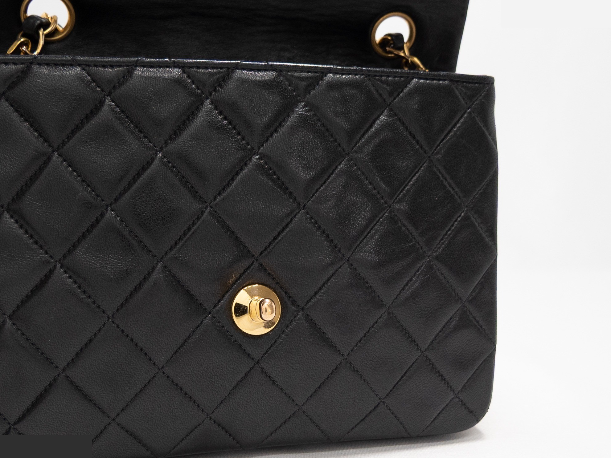 Matelassé 20 Seal Lambskin Black — view 7