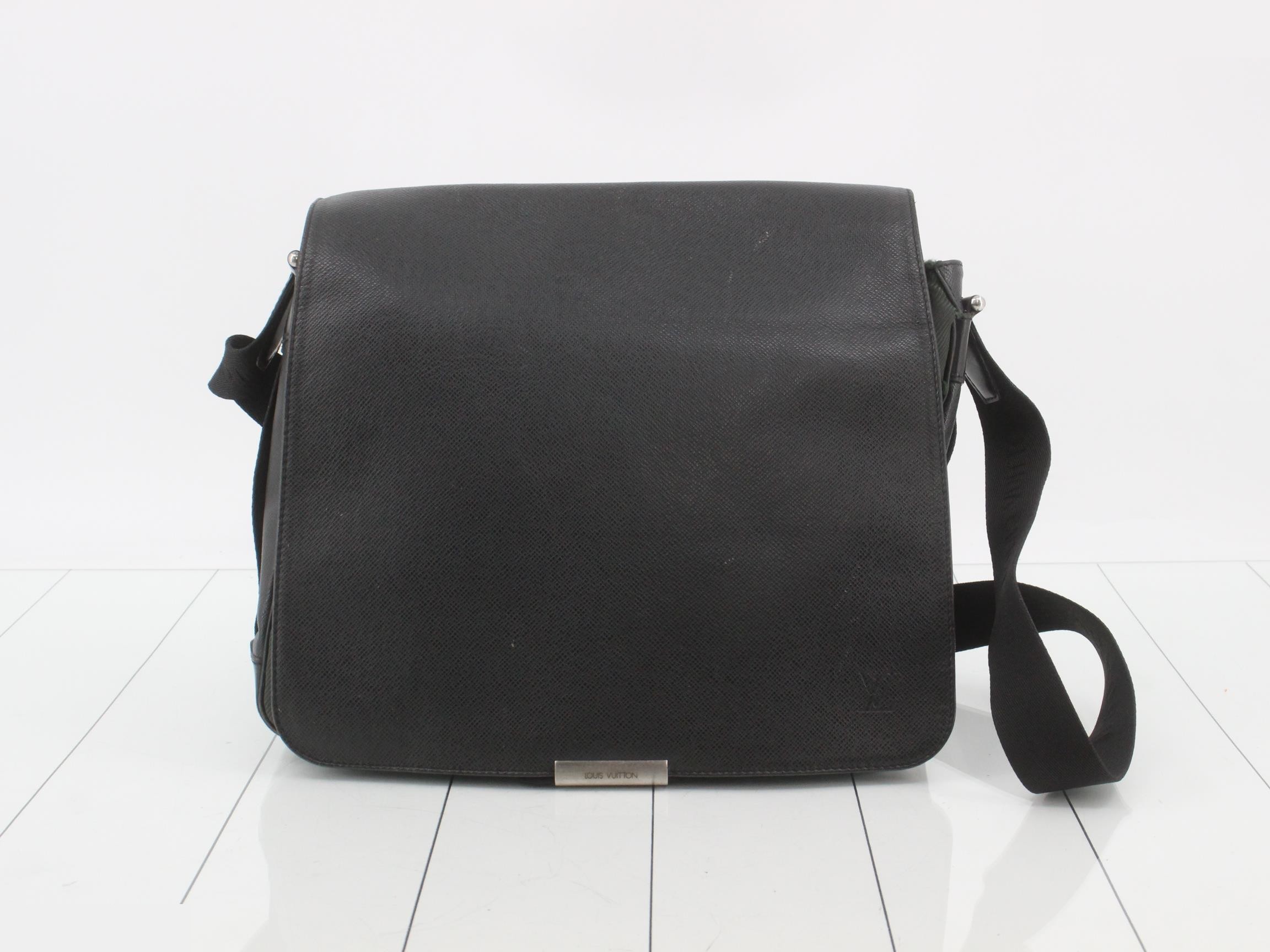 Taiga Victor Ardoise Shoulder Bag