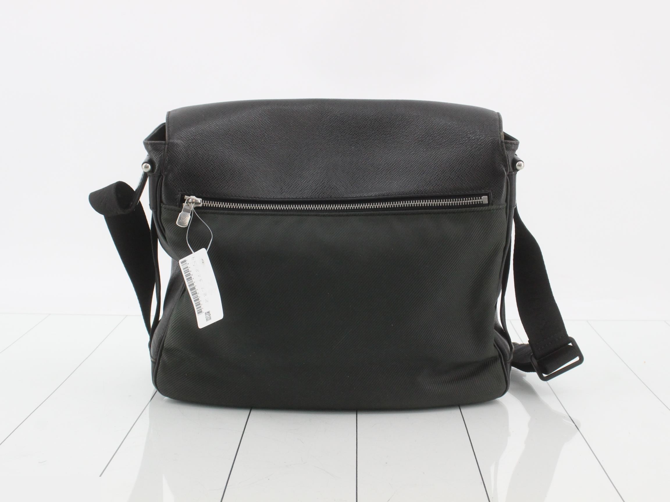 Taiga Victor Ardoise Shoulder Bag — view 2