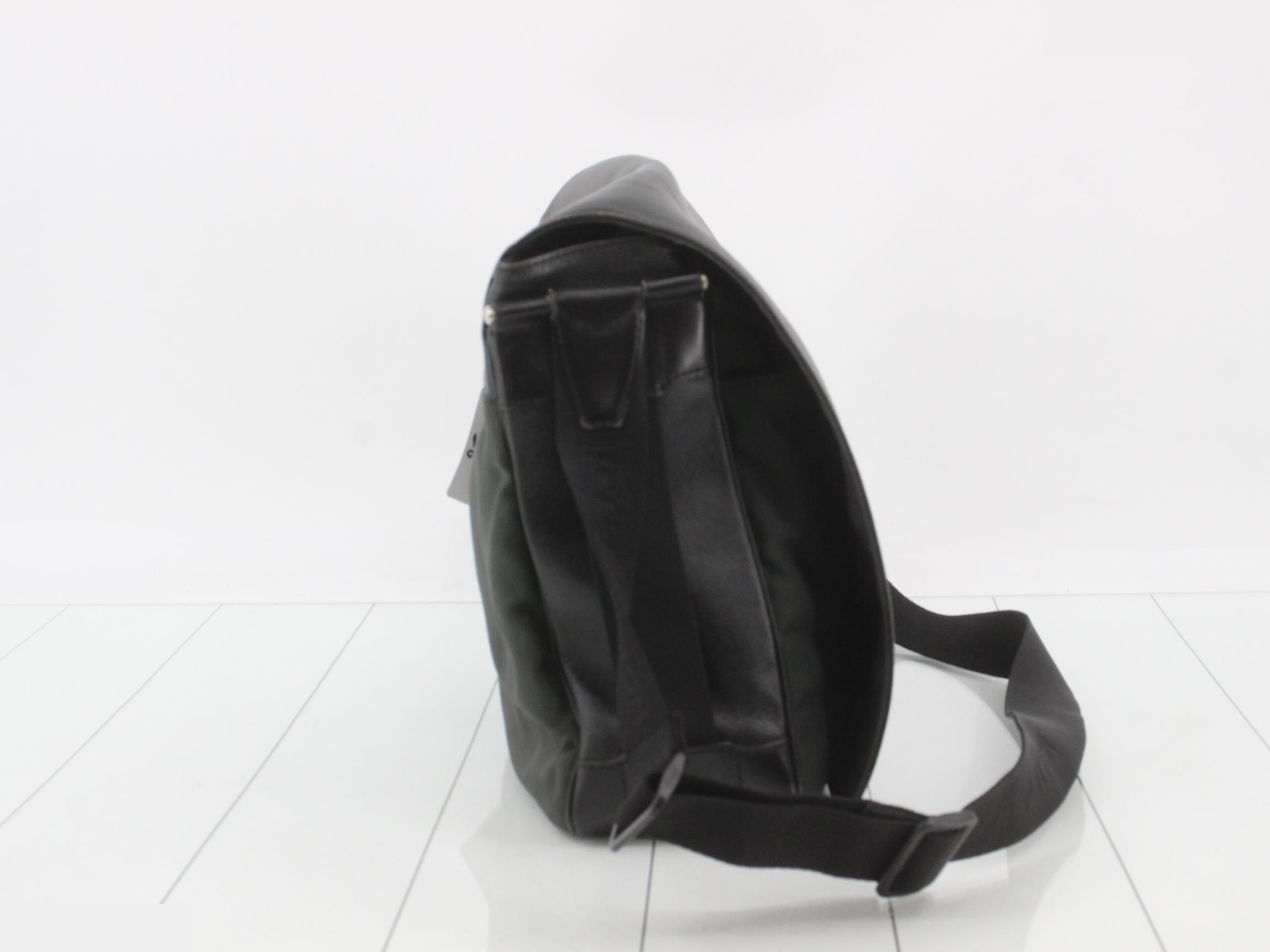 Taiga Victor Ardoise Shoulder Bag — view 4