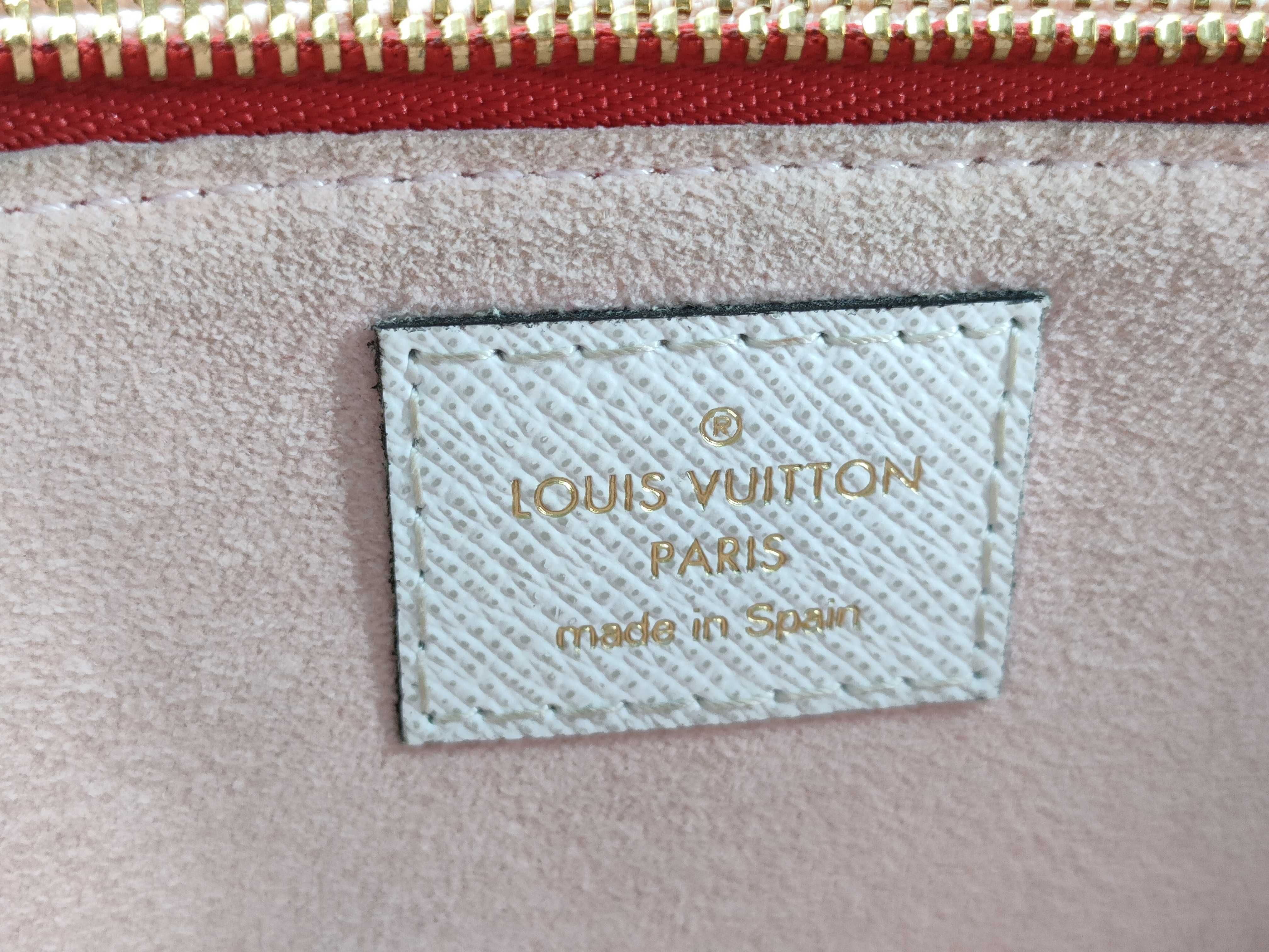 Chain Shoulder Bag — view 11
