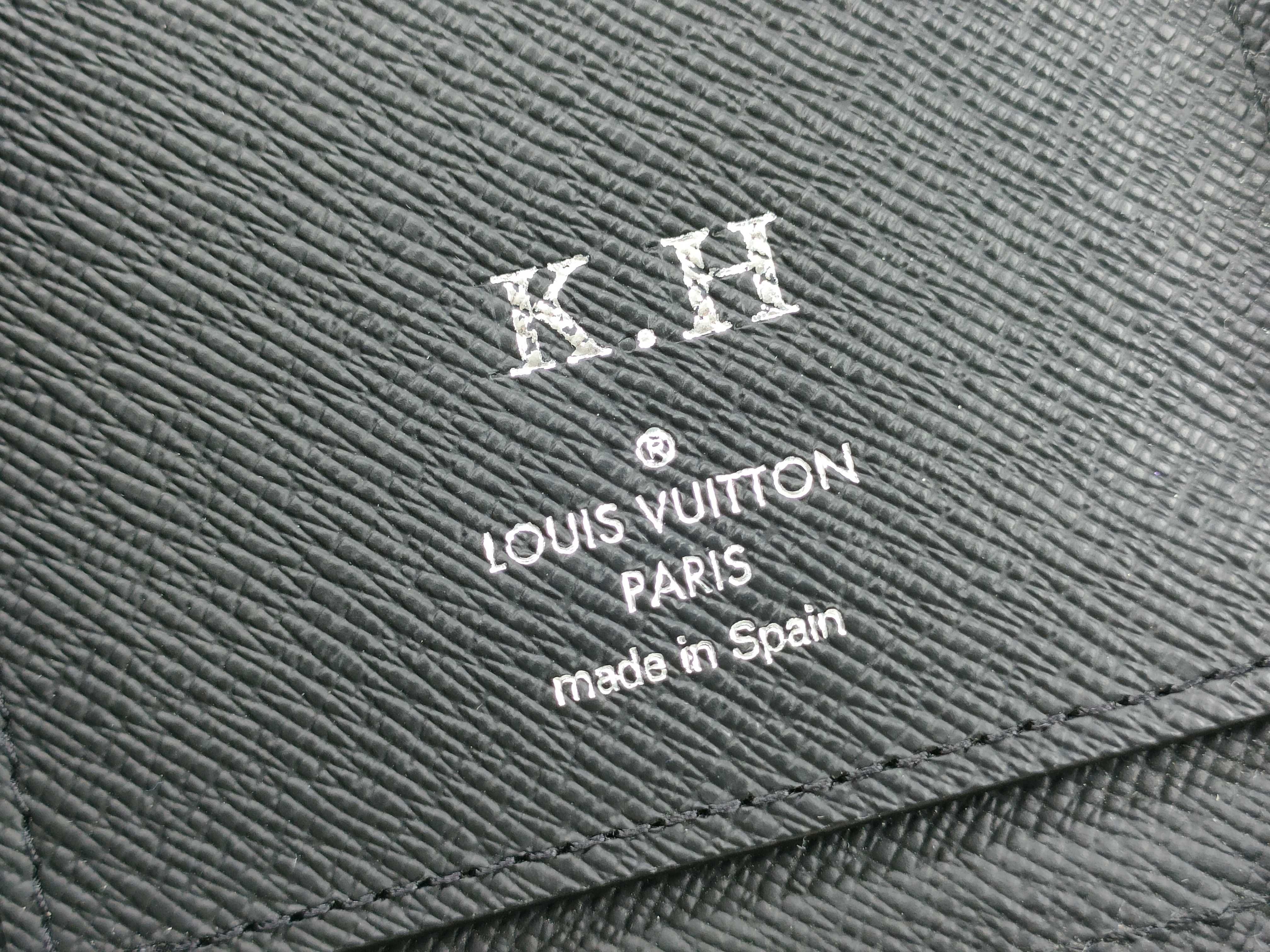 Epi Vuitton Epi Zippy Wallet Vertical Long Wallet CA11*6 Noir Wallet — view 10