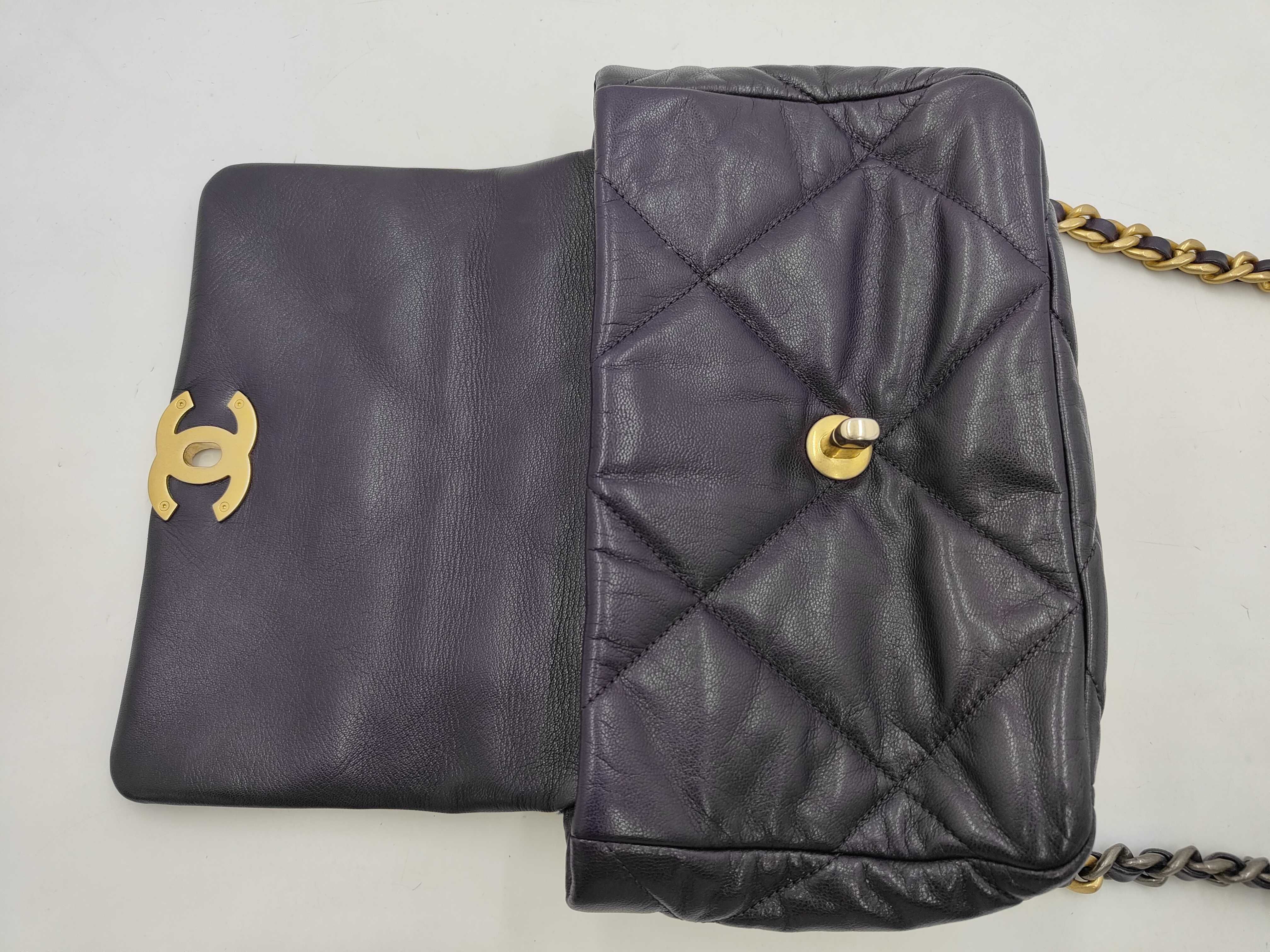 19 Lambskin Purple GP Shoulder Bag — view 10