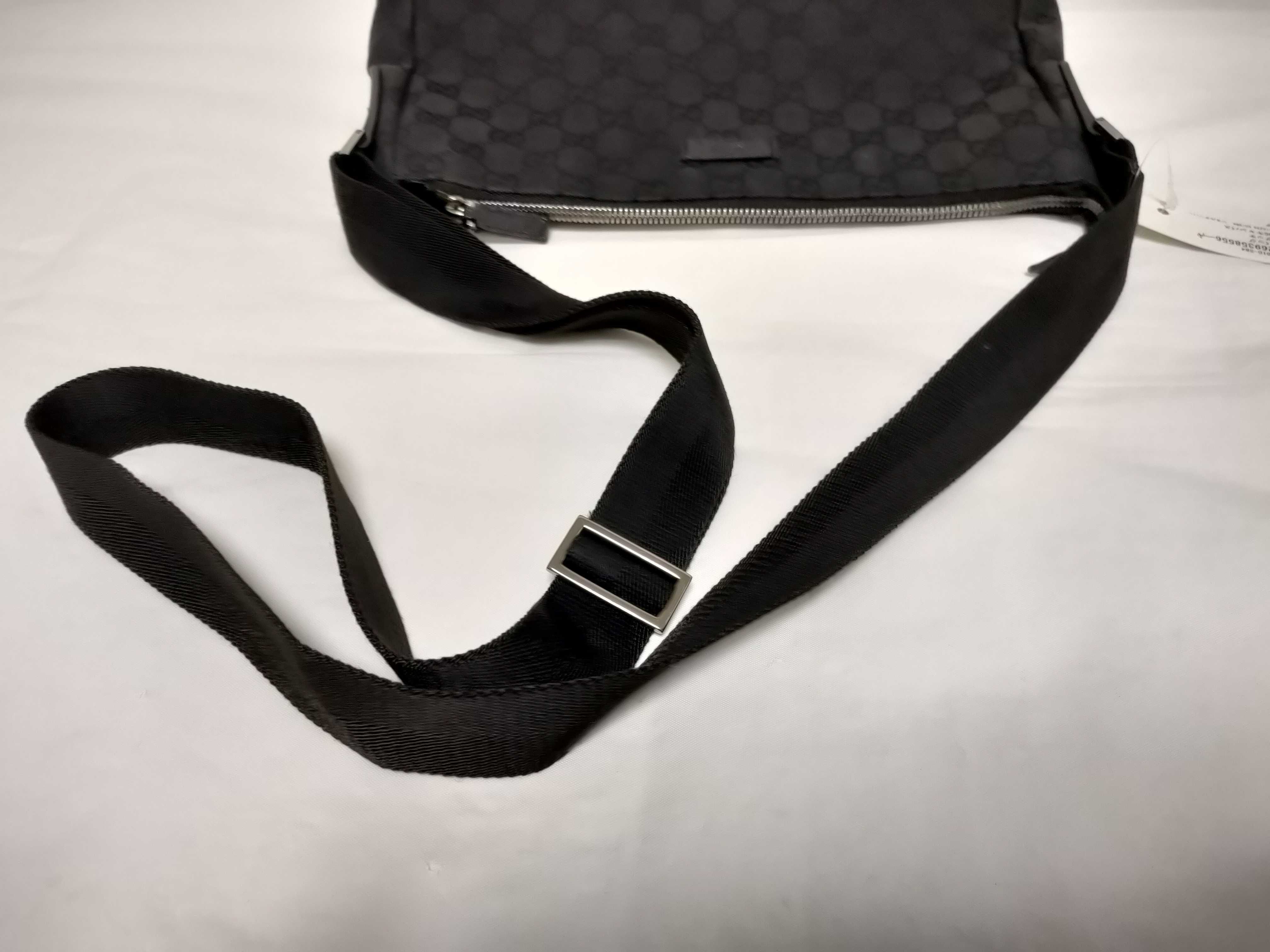 GG Canvas 114273.001998 Shoulder Bag — view 3