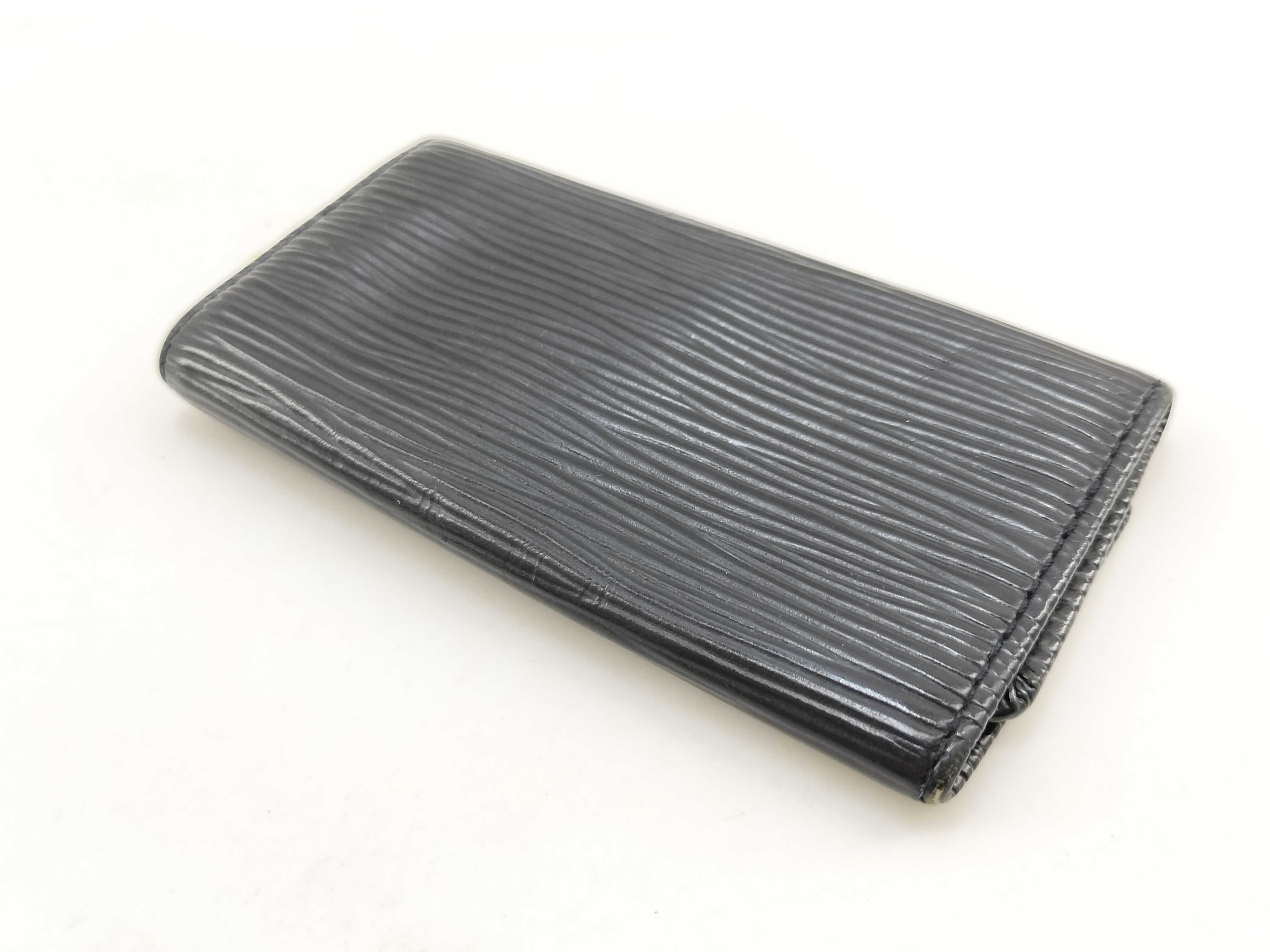 Epi / Epi / Multicles 4 / M63822 / CA0979 / Key Case / Leather Key Case & Key Holder — view 7
