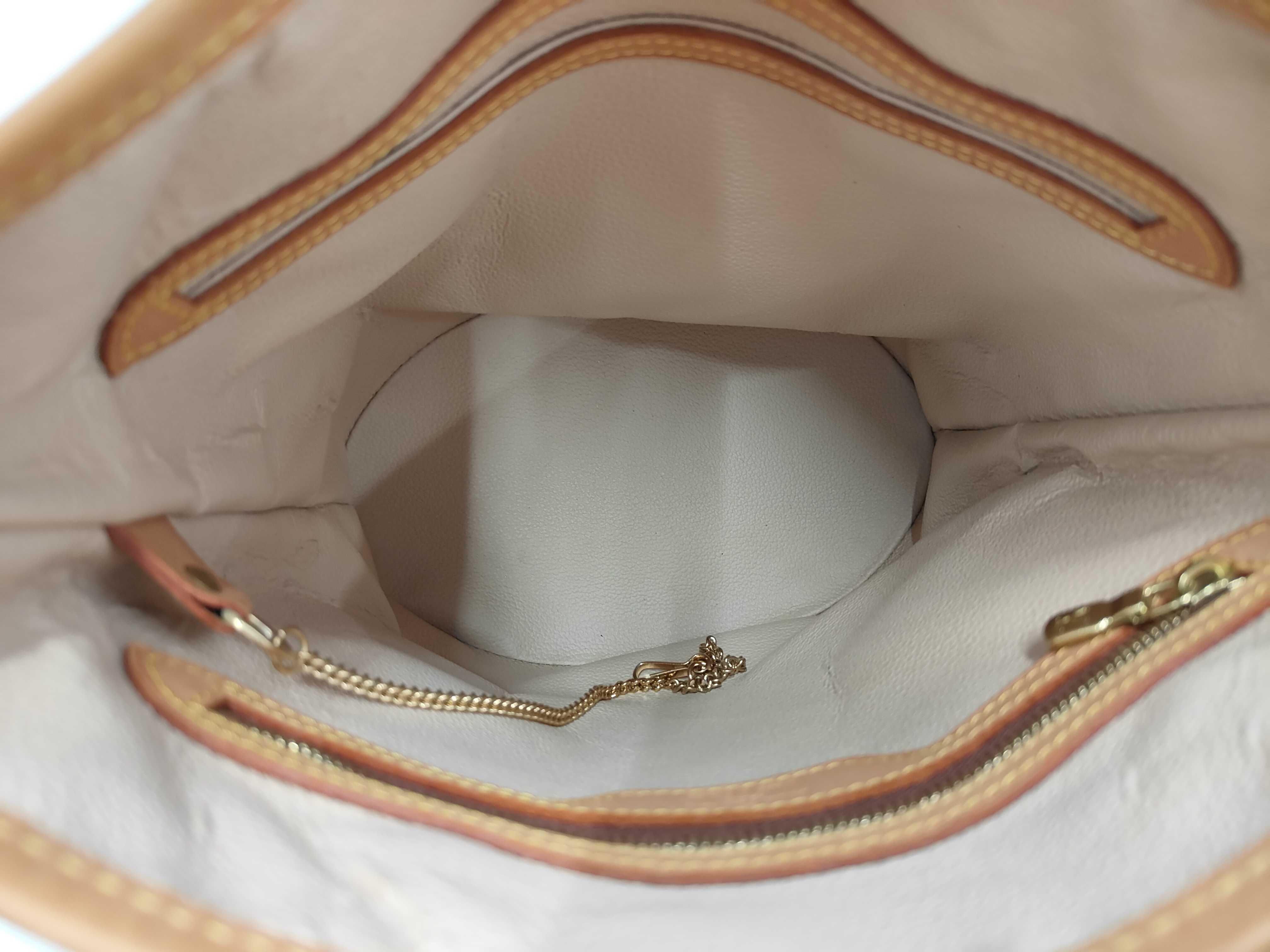 Monogram Bucket PM M42238 Handbag — view 8