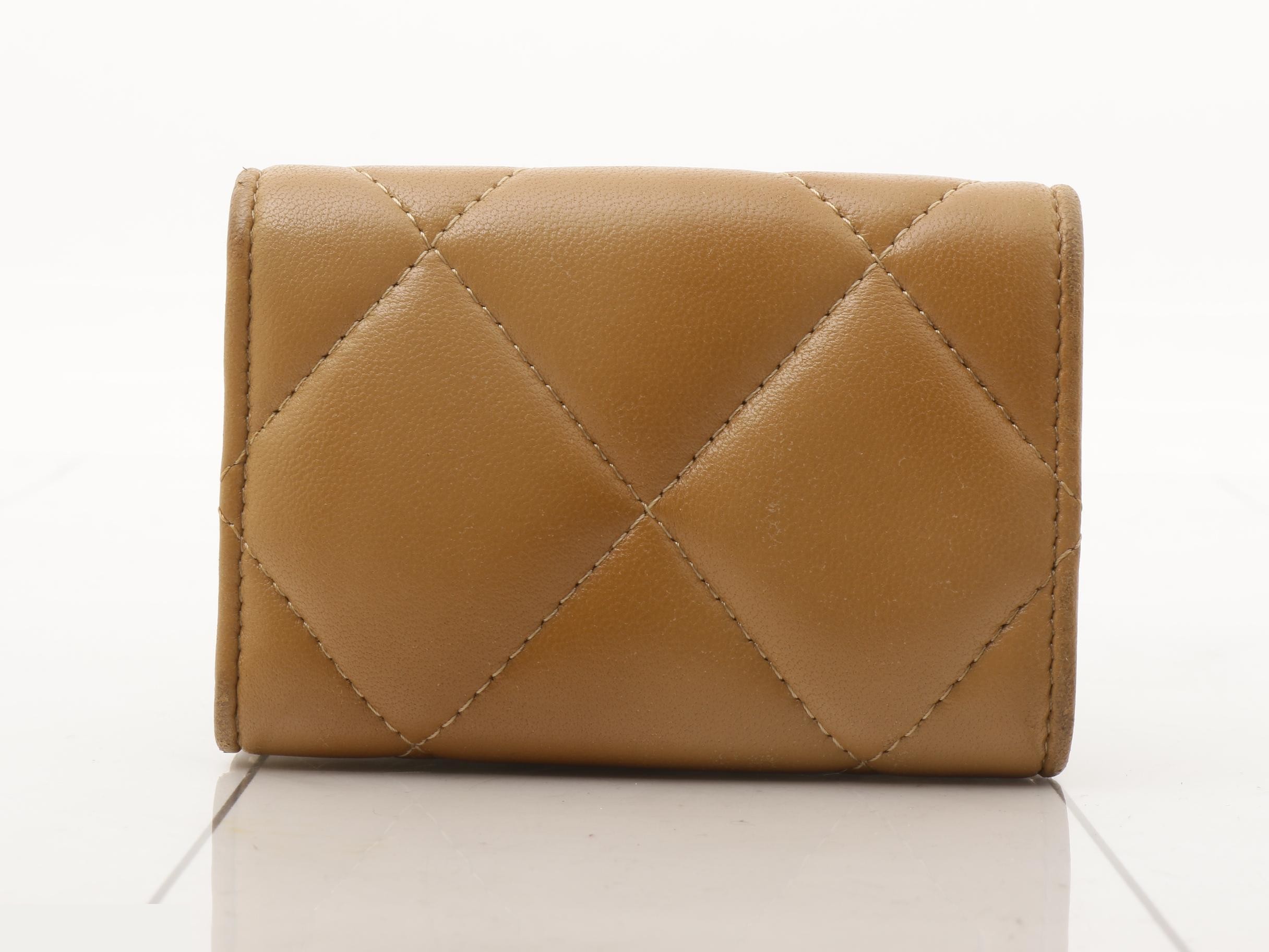 19 Coco Mark Matelassé Wallet — view 2