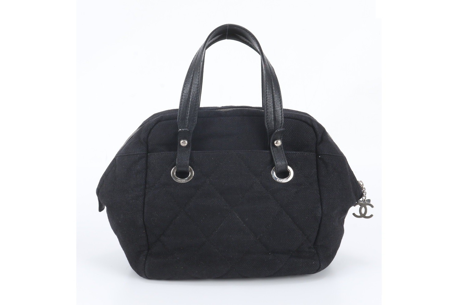 Paris Biarritz leather tote bag with serial sticker. — view 3