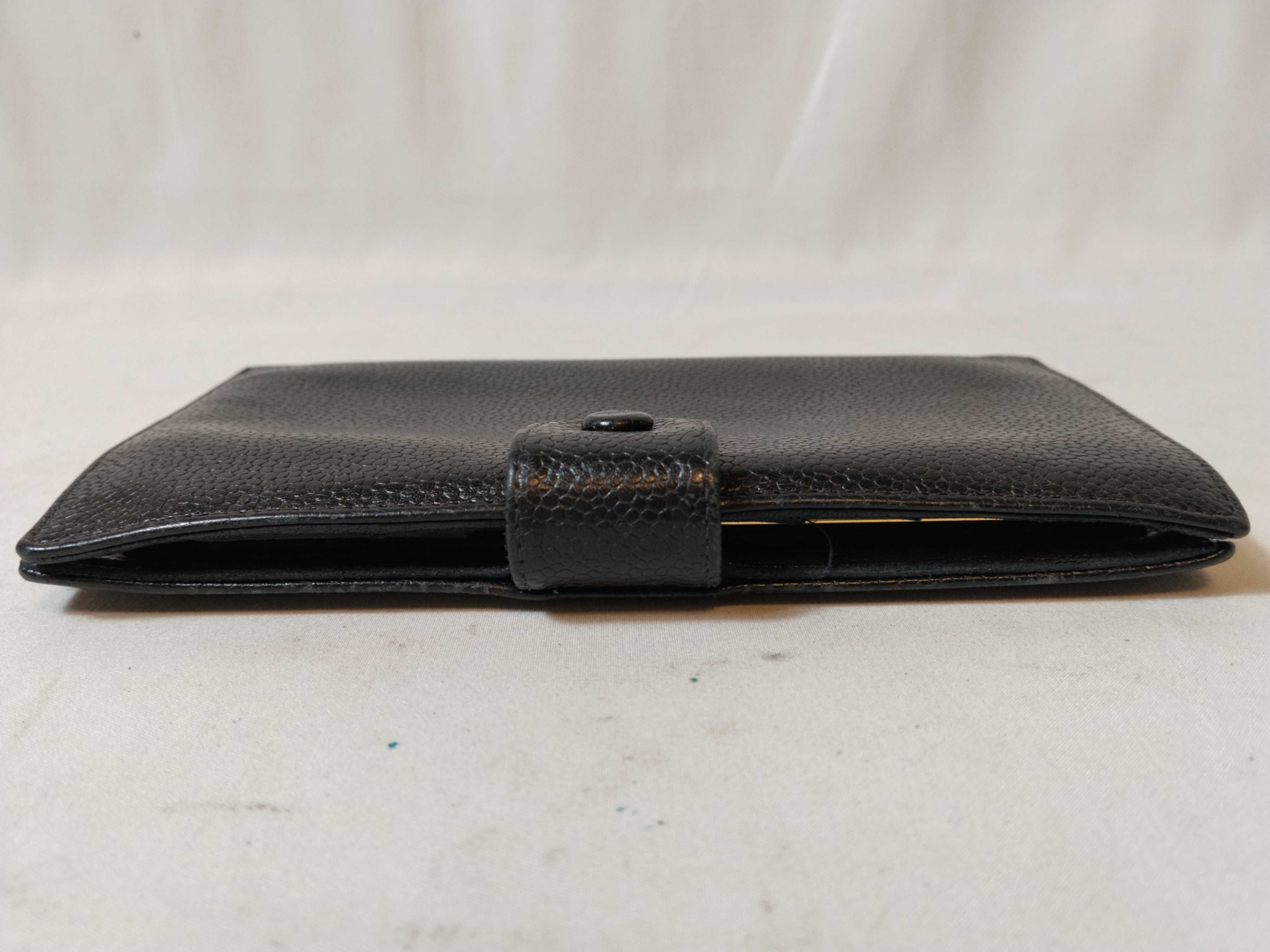Caviar Skin Coco Mark/Clasp Bi-fold Wallet — view 5