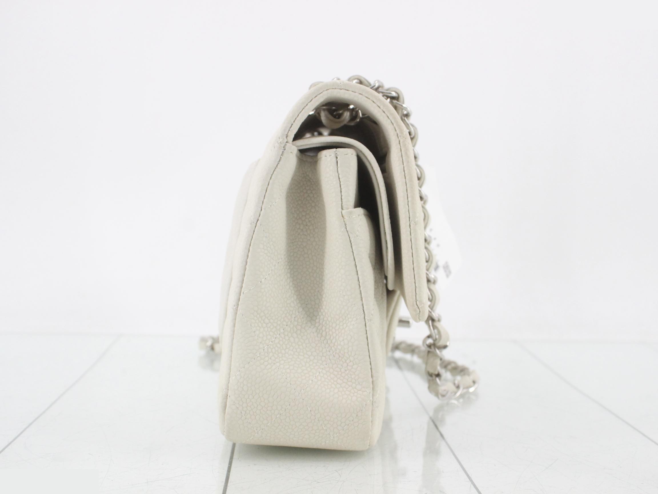 Matelassé 25 Caviar Leather Double Flap Double Chain Shoulder Bag — view 4