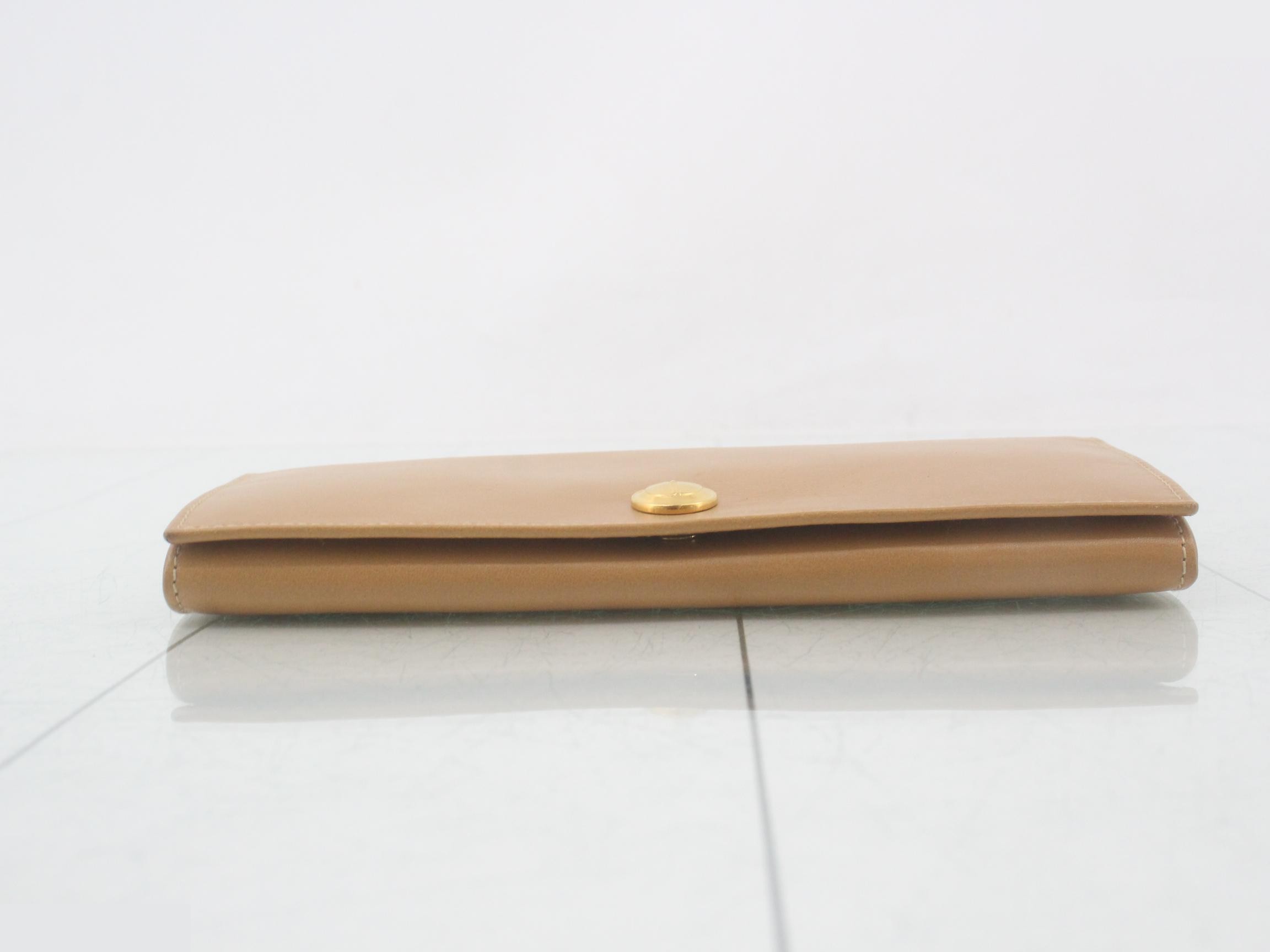 wallet — view 3
