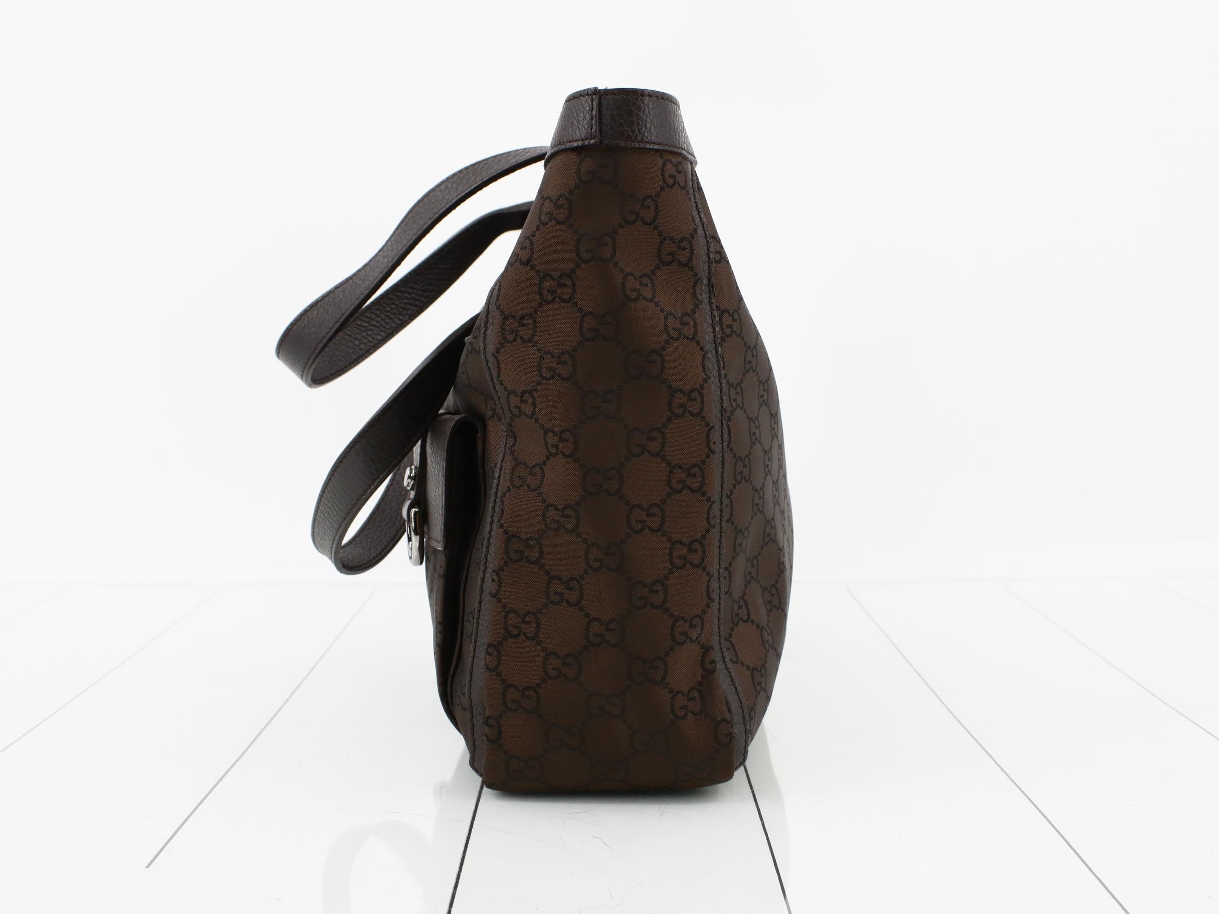 GG Canvas Shoulder Bag — view 3