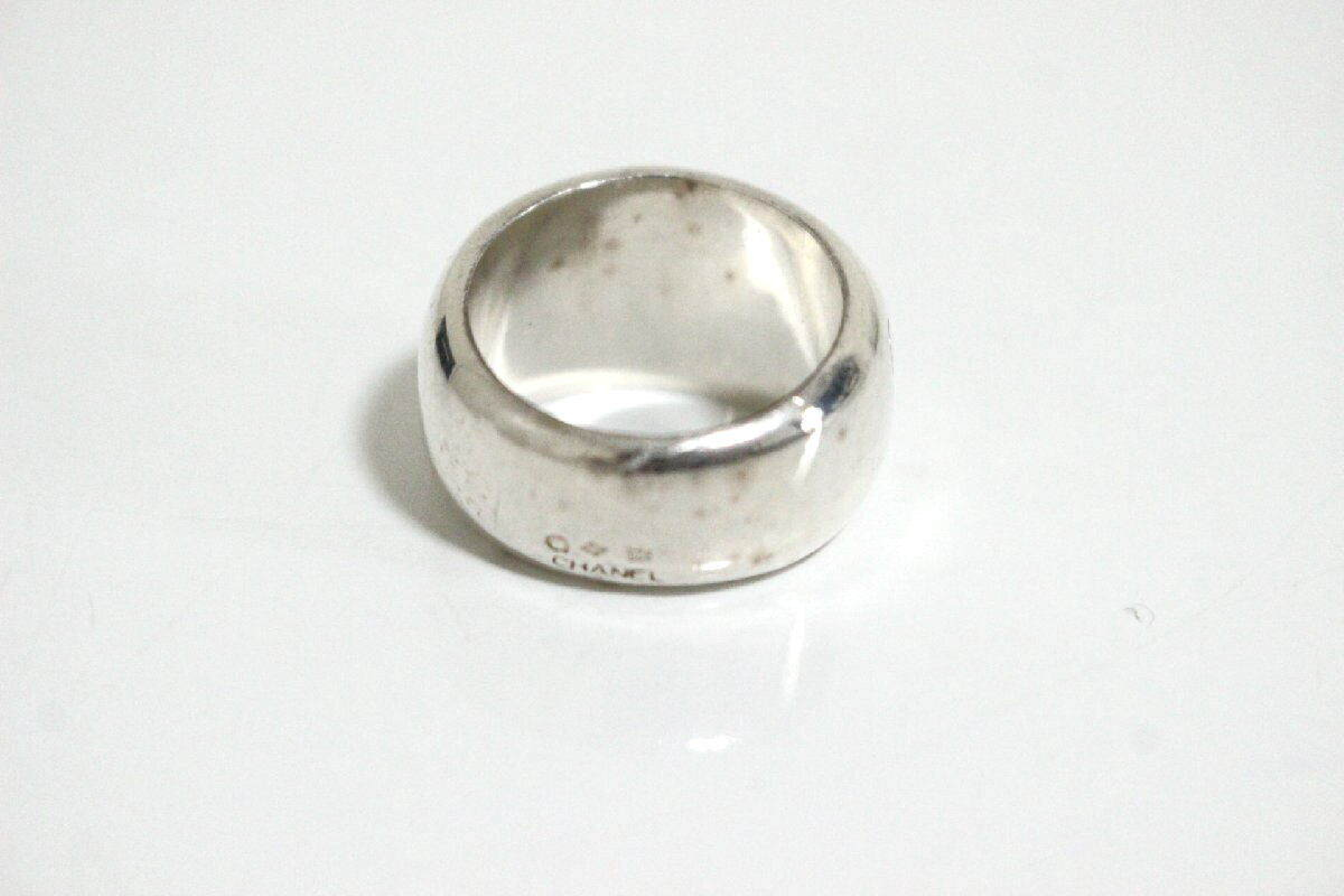 logo ring, sterling silver (925), 17g, size 13 (men's/women's). — view 2