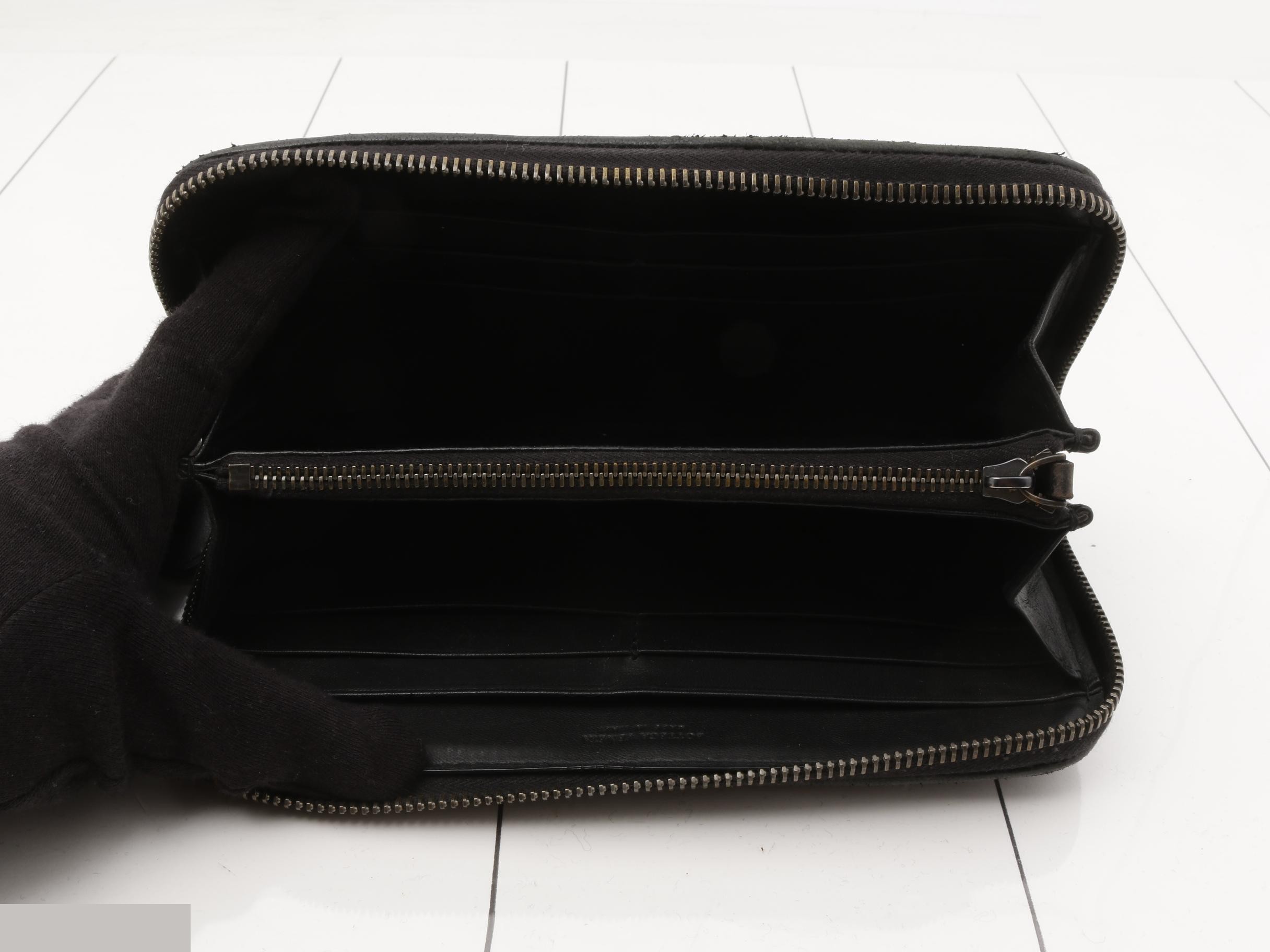 Intrecciato Zip-Around Wallet, Lambskin x Python, Black — view 4