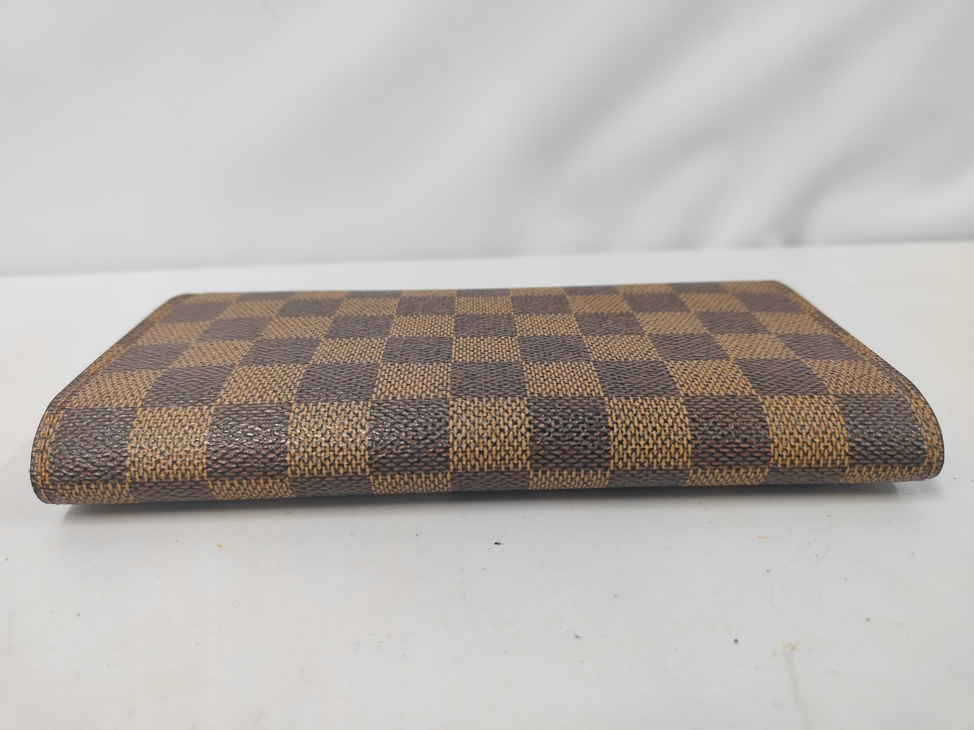 Damier Portefeuille International Wallet — view 4
