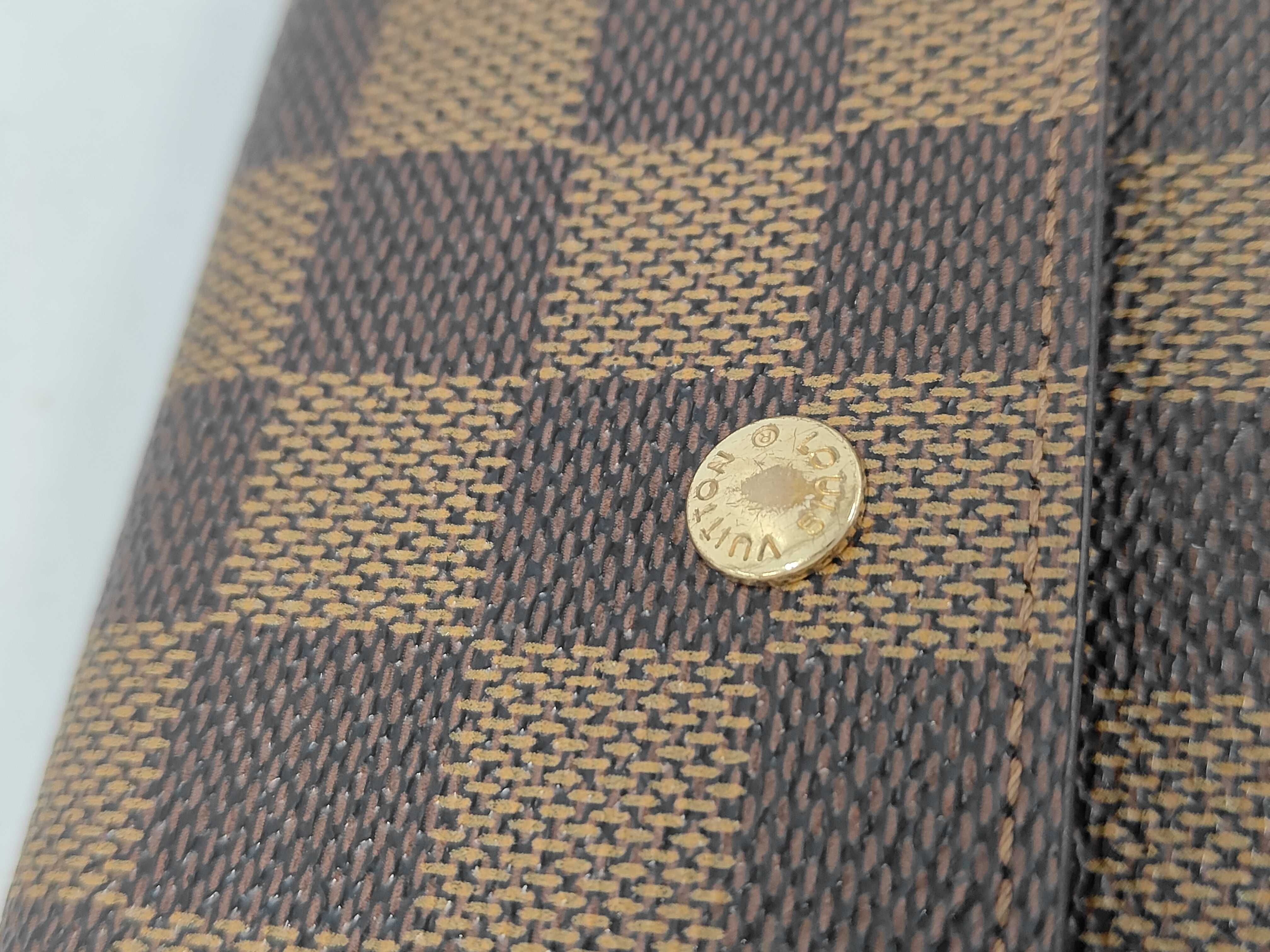 Damier Portefeuille International Wallet — view 7
