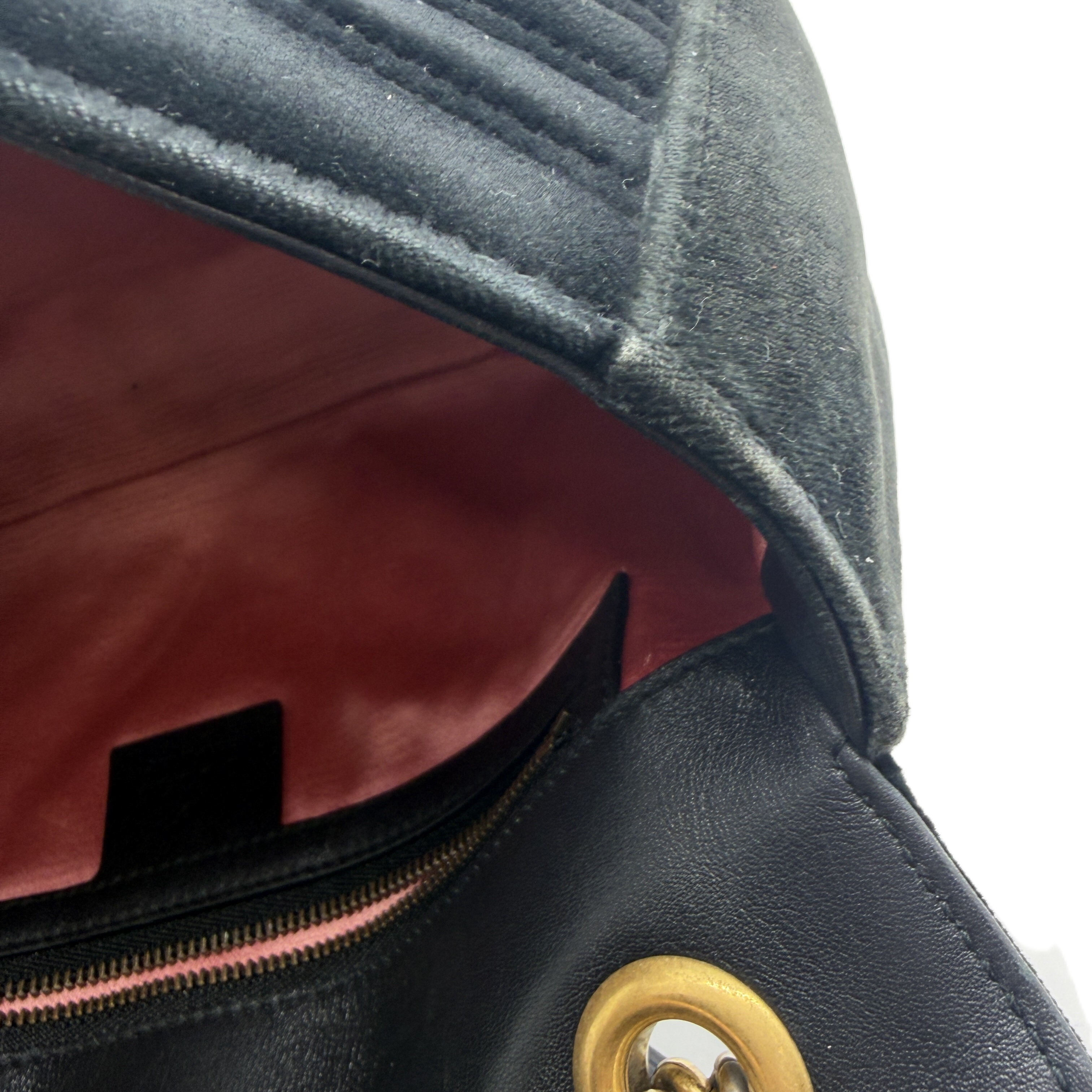 GG Marmont Matelassé Velvet Chain Shoulder Bag — view 10