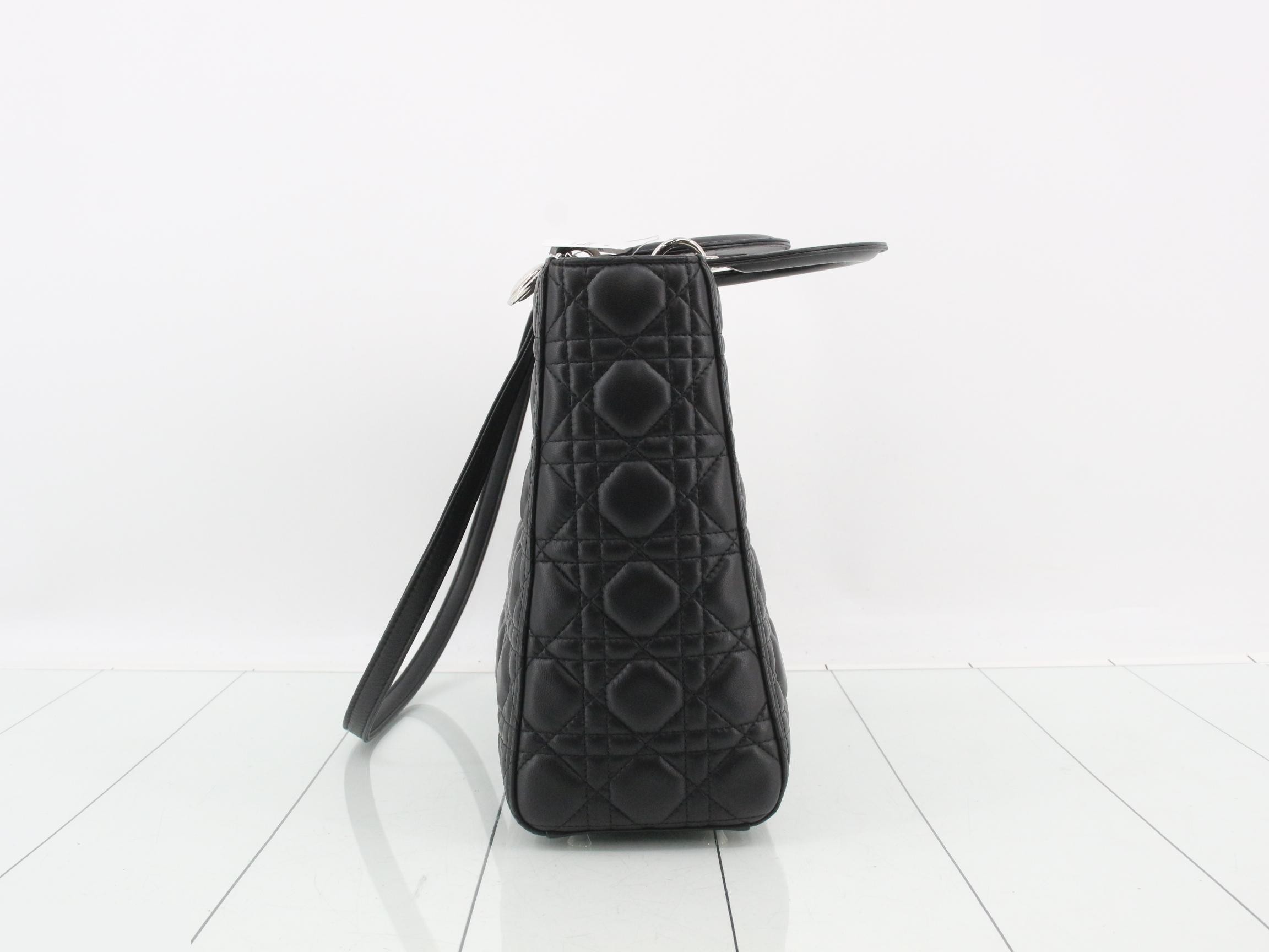 Lady Dior Large Cannage 2-Way Lambskin Black 32 x 25 x 12 cm — view 4