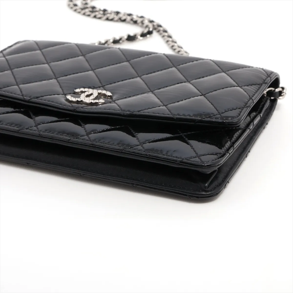 Matelasse Patent Leather Chain Wallet Black Silver Hardware 14684041 14th Series A48692 — view 3